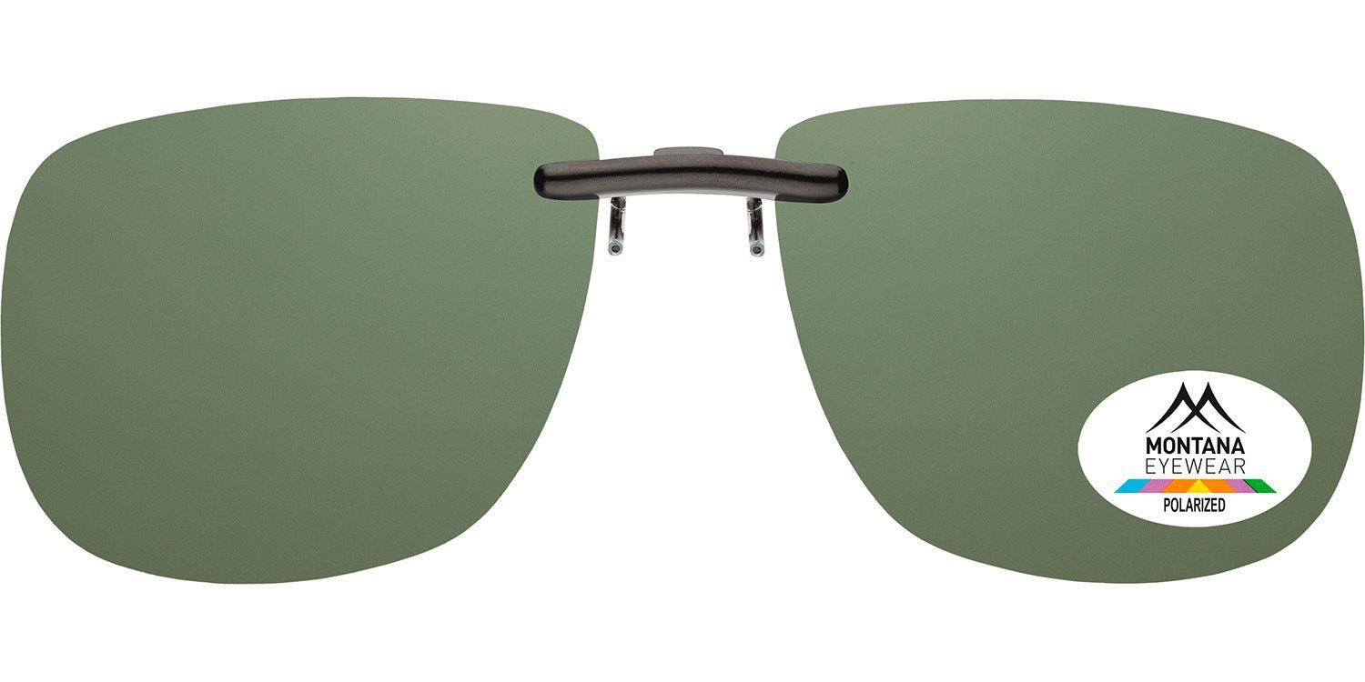Clip-on-Sonnenbrille mit grün getönten Gläsern. Schwarzer Rahmen. Montana Eyewear Logo und Polarized-Aufkleber.