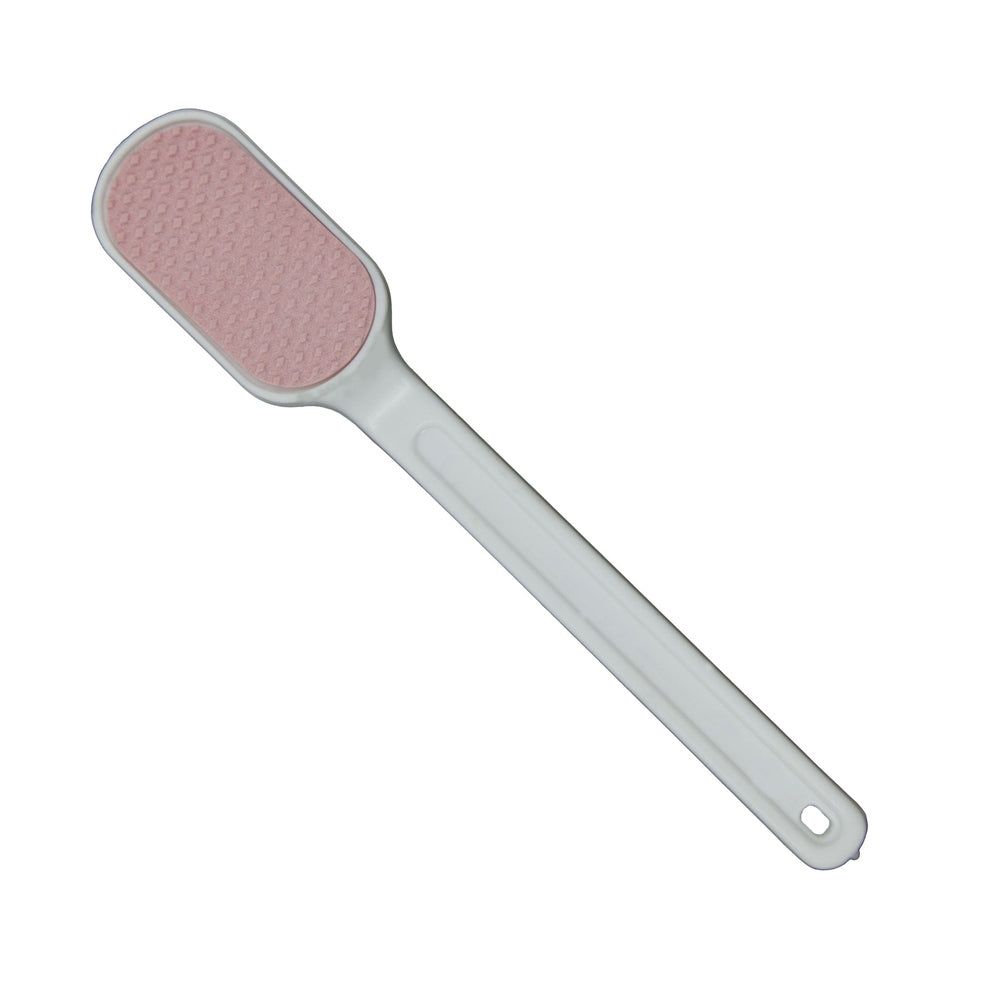 Hornhautraspel mit rosa Reibefläche und weißem Griff. Der Griff hat ein Loch zum Aufhängen.