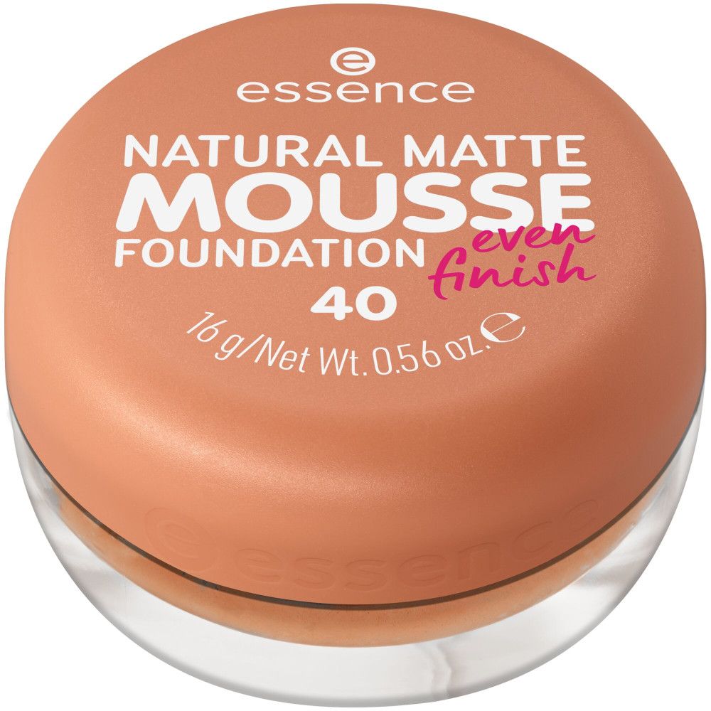 Essence Natural Matte Mousse Foundation. Dose mit Deckel. Farbton 40. Inhalt: 16 g/Netto 0.56 oz. Transparente Dose mit Inhalt.