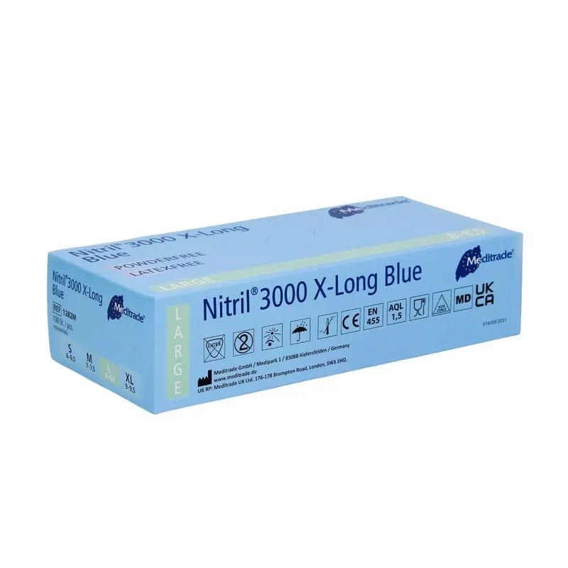 Hellblaue Verpackung mit Produktbezeichnung Nitril 3000 X-Long Blue. Logo Meditrade. Größenangaben S, M, L, XL. Zertifizierungen.