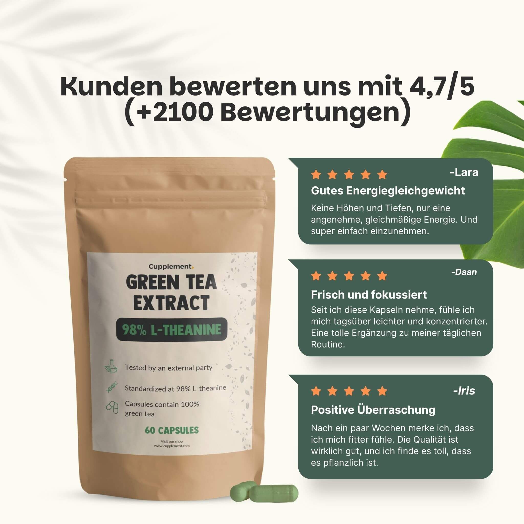 Zwei Beutel. Links: Kraftpapierbeutel. Rechts: Plastikverpackung. Text: Warum unsere Grüntee-Kapseln wählen?