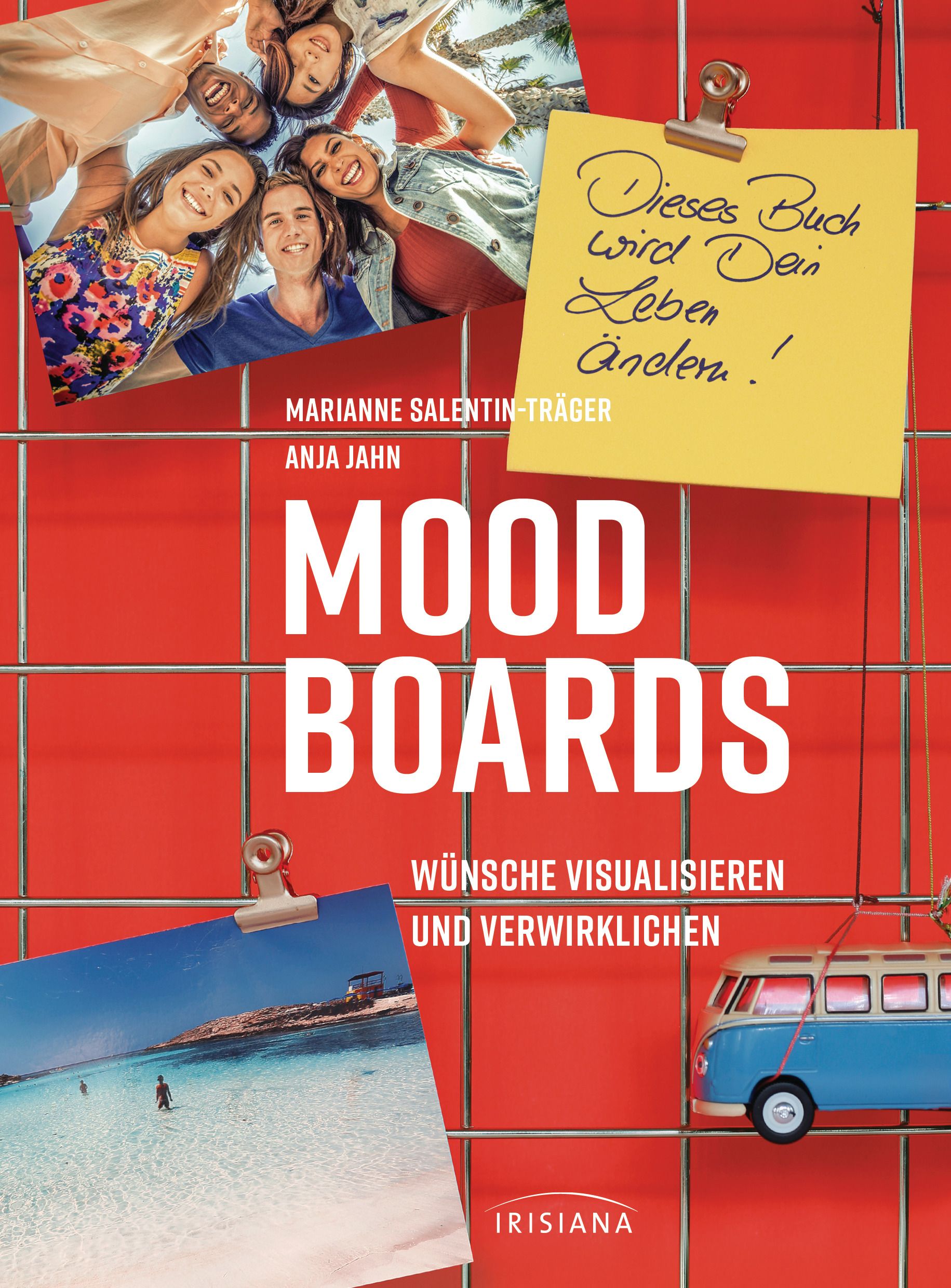 Buchcover von Mood Boards. Titel und Autorennamen sind sichtbar. Gelber Zettel mit Text. Fotos und Miniatur-Bus.