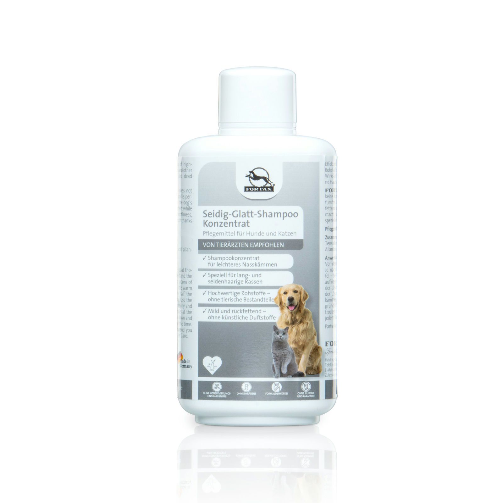 Weiße Flasche FORTAN Seidig-Glatt-Shampoo für Hunde und Katzen. Etikett mit Logo, Text und Abbildungen von Hund und Katze.