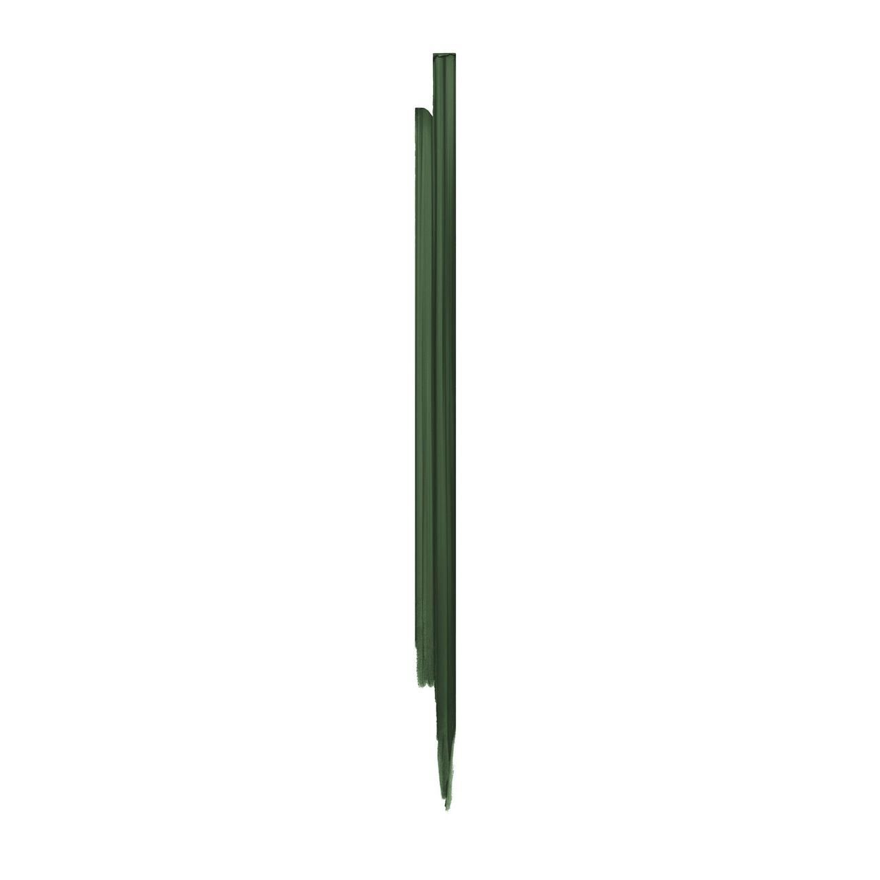 Grüner Kajalstift, Seitenansicht. Vertikale Form, grüne Spitze. Schwarzer Stiftkörper.