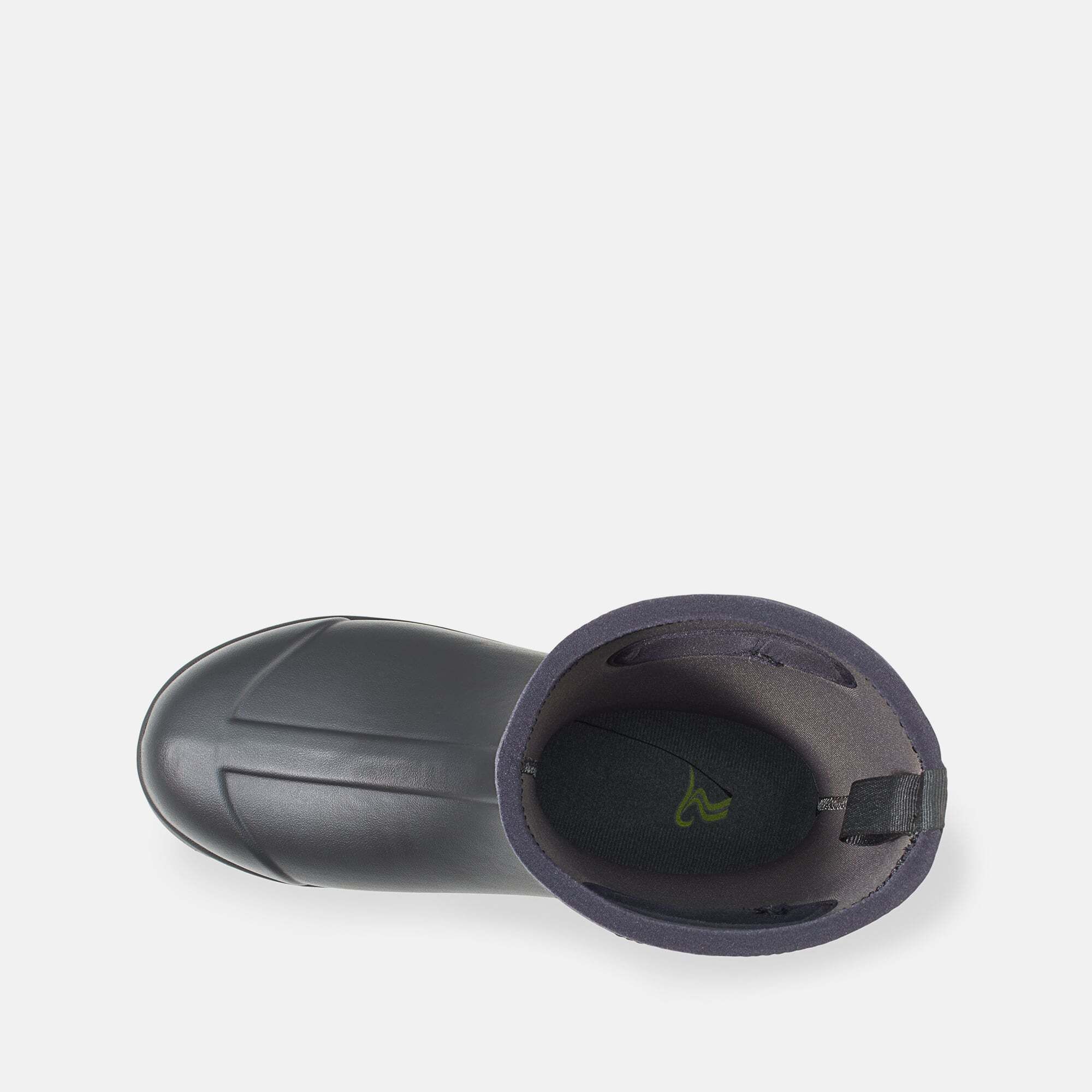 Draufsicht auf einen schwarzen Stiefel mit breiter Passform. Gummisohle. Innenfutter sichtbar.