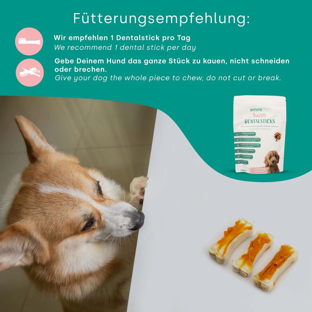 Ein Hund greift nach einem Blatt Papier. Daneben liegen drei "emmi-pet happy Dentalsticks" und eine Produktverpackung.