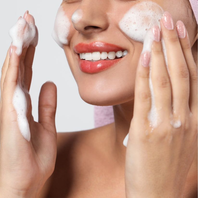 R5 Festes Gesichtsreinigungsmittel Illuminierend, 97% Natürlich, Vegan, Hergestellt in Italien