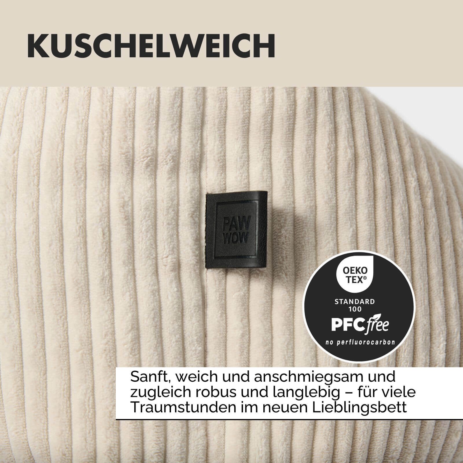 Nahaufnahme des beigen Hundebetts mit Kordstruktur. Schwarzes PAW WOW-Logo. Oeko-Tex-Siegel.