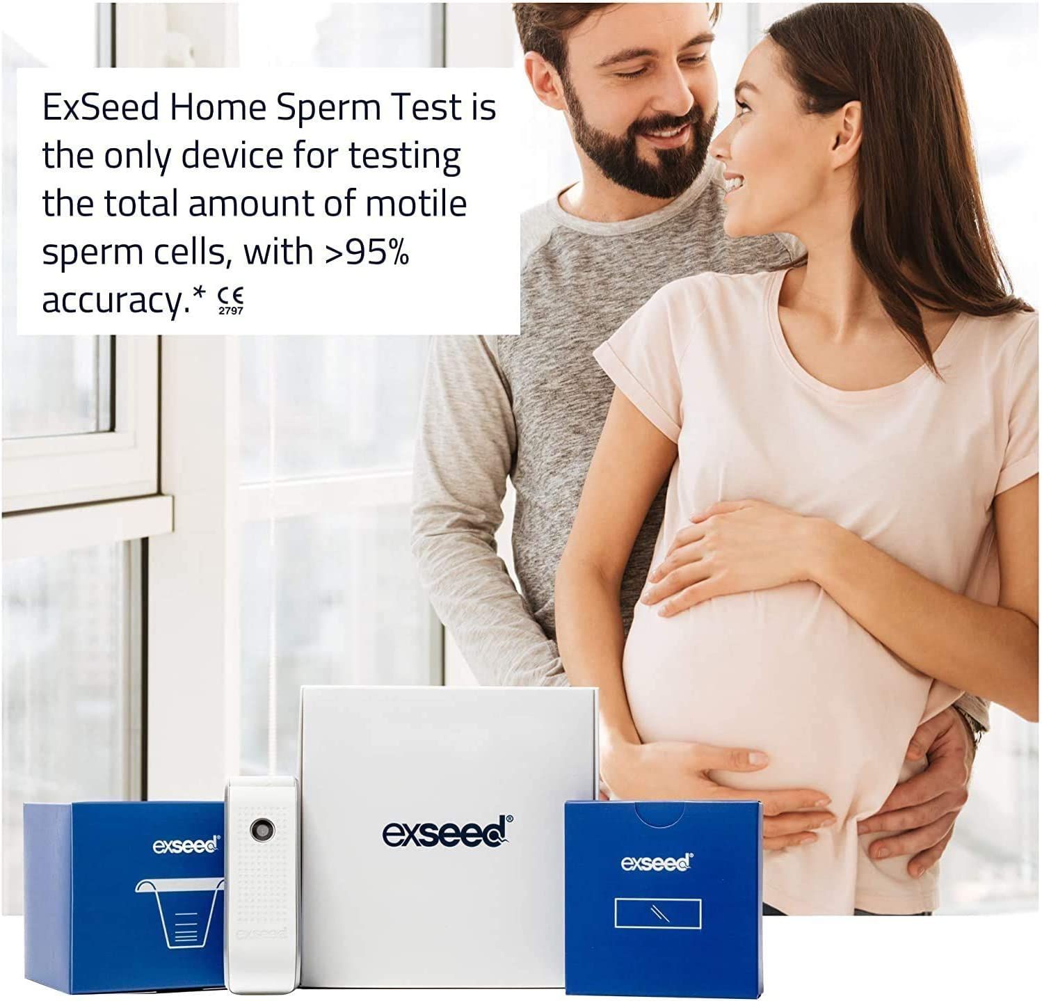 Paar mit ExSeed-Testkit. Weiße Box, blaue Kartons, Testgerät. Text: ExSeed Home Sperm Test.