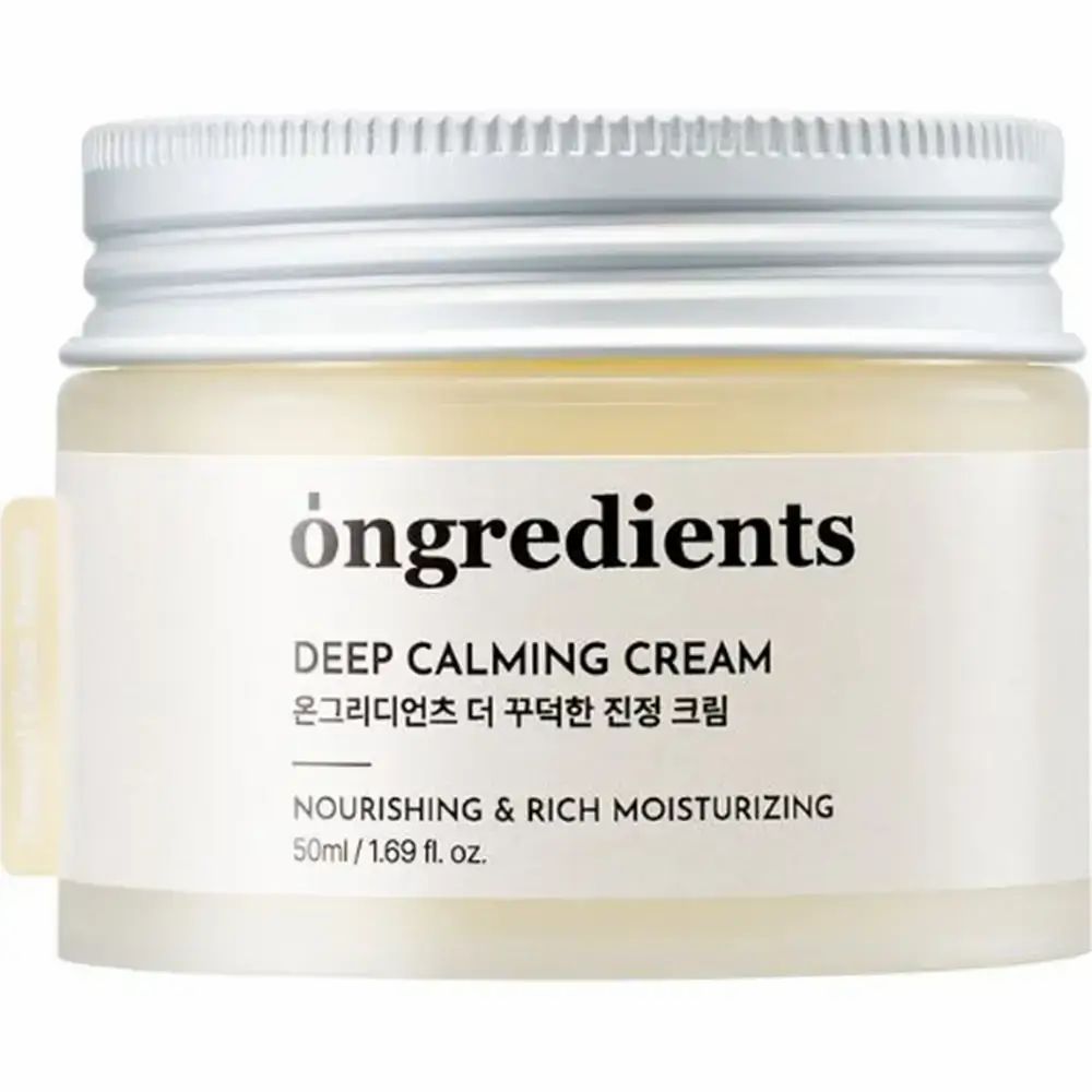 Creme-Tiegel mit weißem Deckel. Aufschrift: Ongredients, Deep Calming Cream, koreanischer Text, Nourishing & Rich Moisturizing. 50ml.