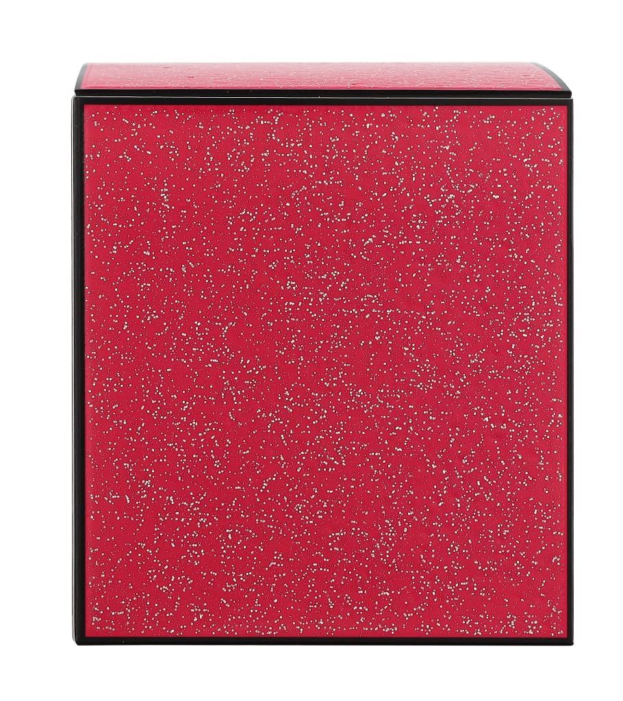 Quadratische, rote Verpackung mit schwarzen Rändern und weißen Punkten. Aufschrift: Jimmy Choo Blossom.
