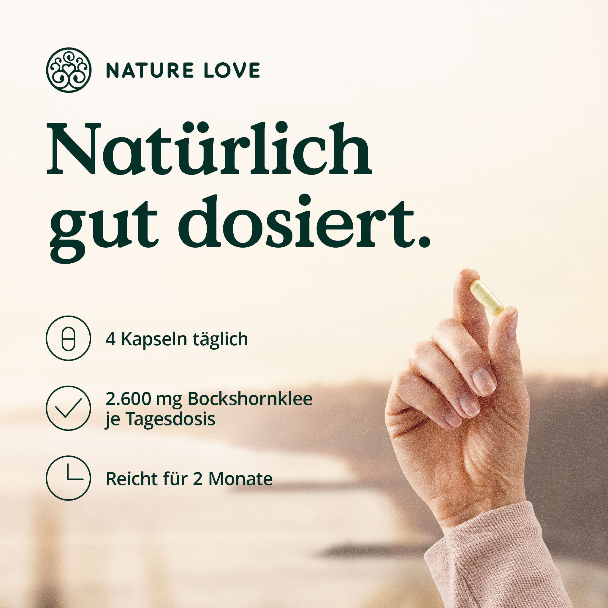 Hand hält eine gelbe Kapsel. Text: 4 Kapseln täglich, 2.600 mg Bockshornklee je Tagesdosis, reicht für 2 Monate.