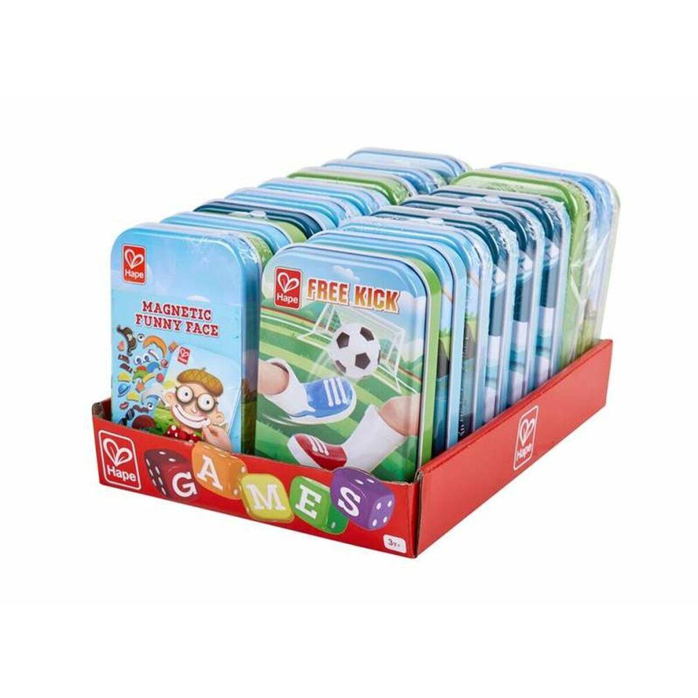 Magnetspiel-Verpackungen in einem Display. Aufdrucke zeigen Gesichter und Fußballmotive. Marke Hape.