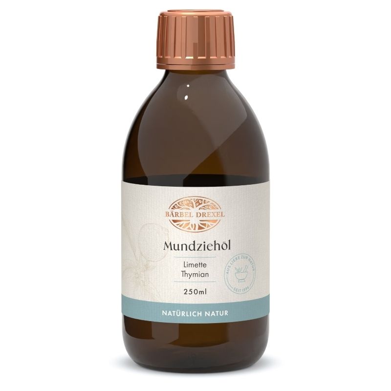Braune Glasflasche mit kupferfarbenem Verschluss. Etikett mit Produktname, Marke und Inhaltsangaben. 250ml.
