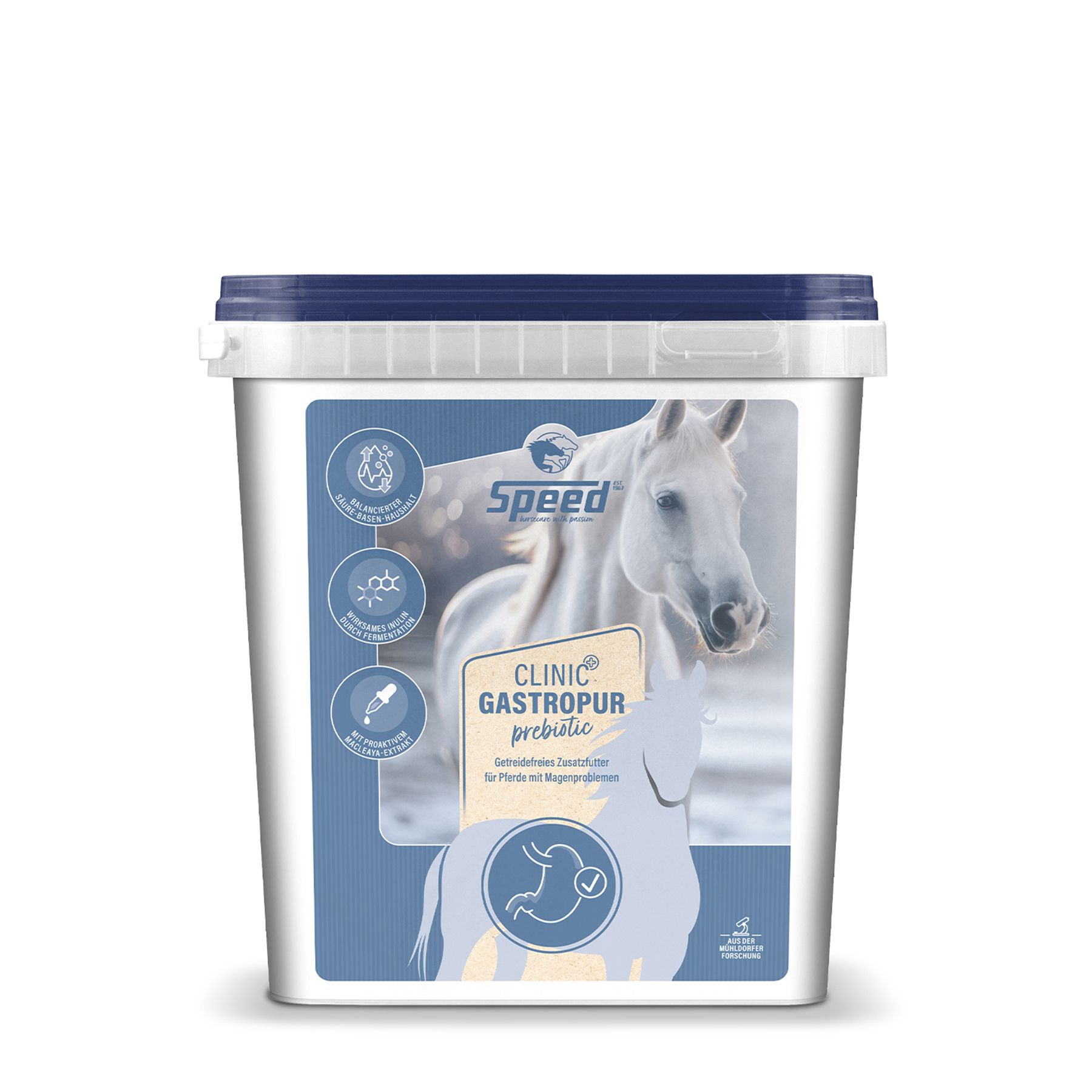 Eimer mit Produktetikett. Aufschrift: SPEED Clinic Gastropur prebiotic. Abbildung eines Pferdes. Blauer Deckel.