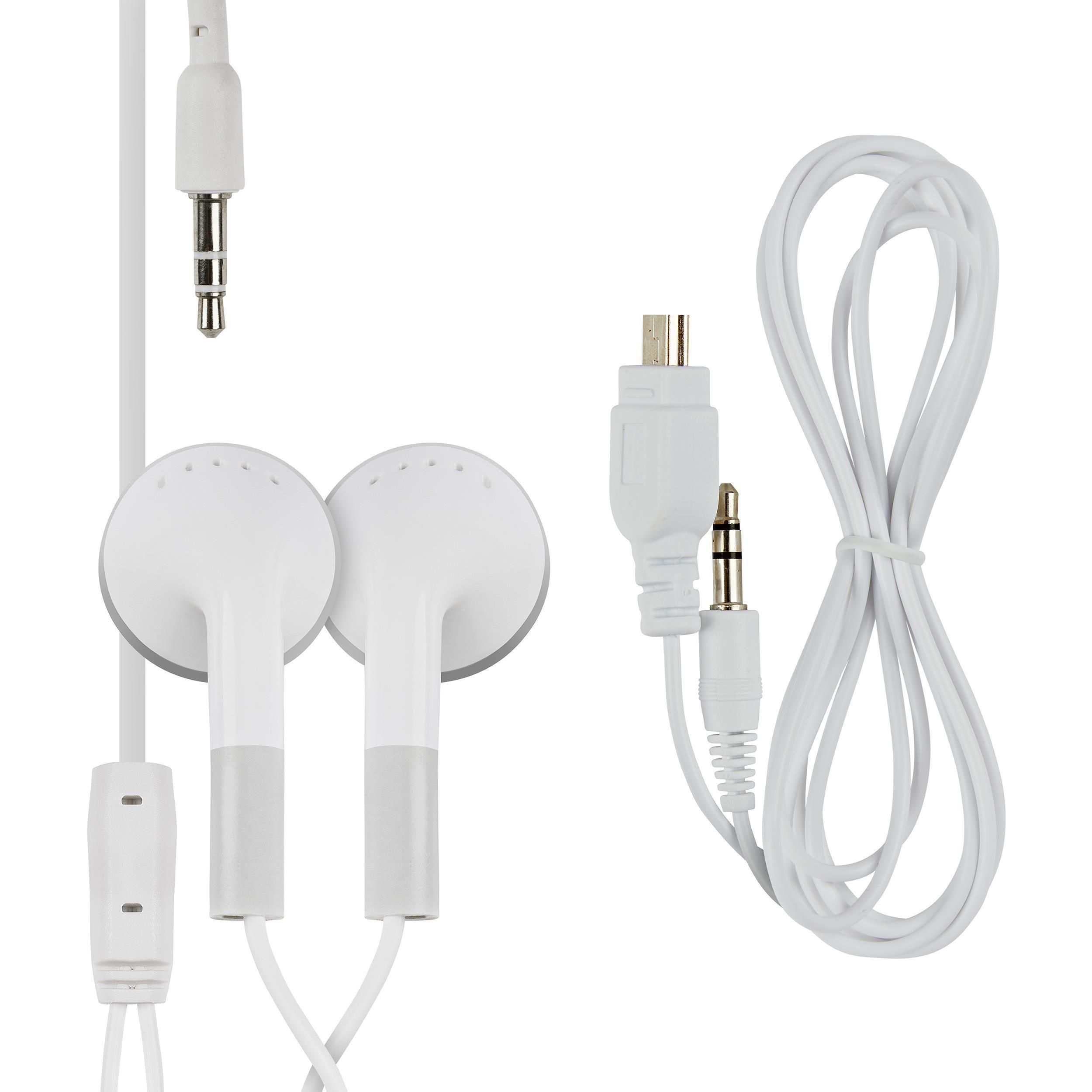 Weiße Ohrhörer mit Kabel und Stecker. Zwei Ohrhörerpaare.