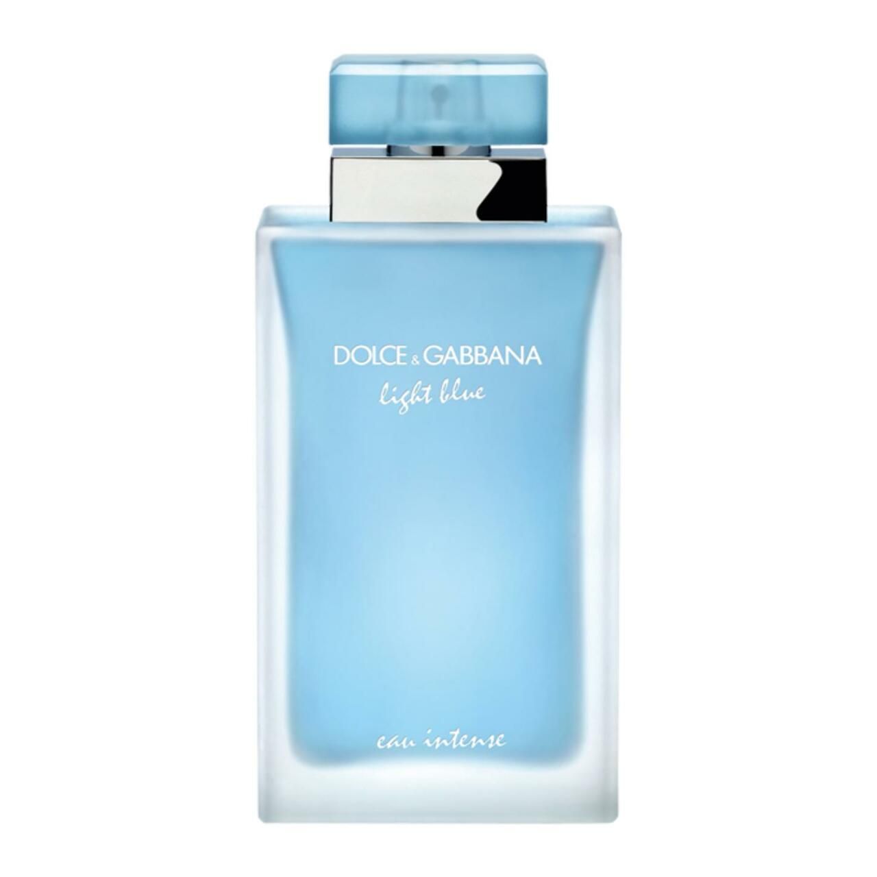 Hellblaues Parfümflakon von Dolce & Gabbana. Rechteckige Form, hellblauer Inhalt, silberner Verschluss, Schriftzug.