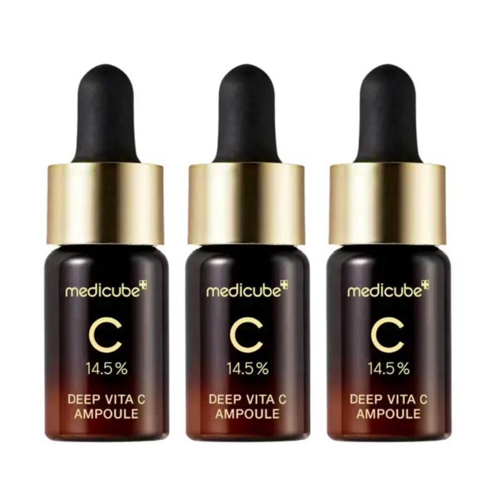 Drei Medicube Deep Vita C Ampoules 2.0 nebeneinander, 14,5% Vitamin C.
