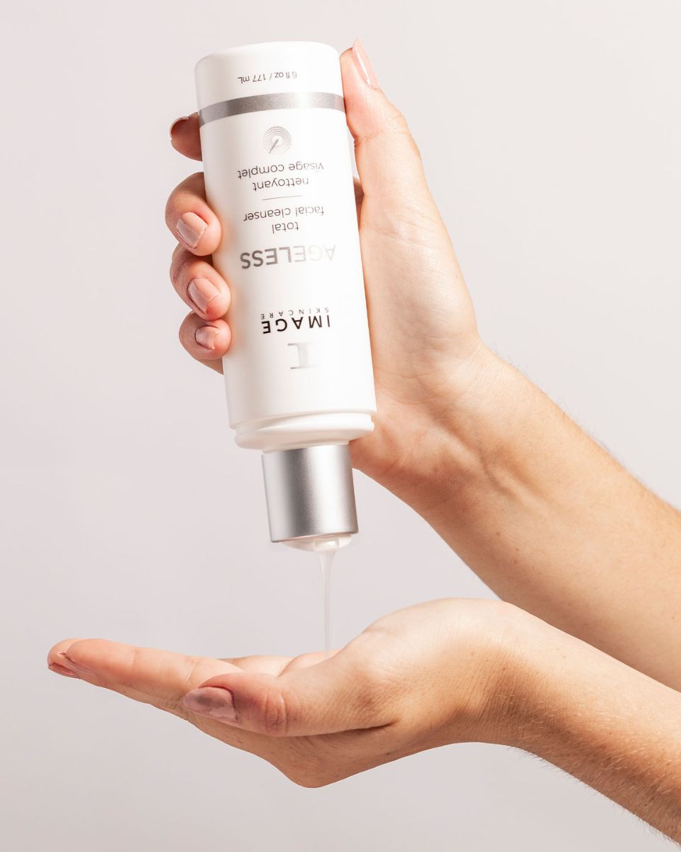 IMAGE Skincare AGELESS total facial cleanser