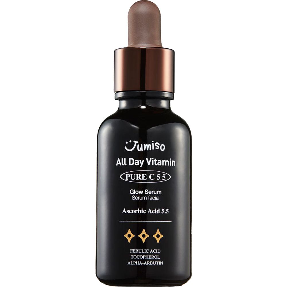 Dunkle Glasflasche mit braunem Deckel und Pipette. Aufschrift: JUMISO All Day Vitamin Pure C 5.5 Glow Serum.
