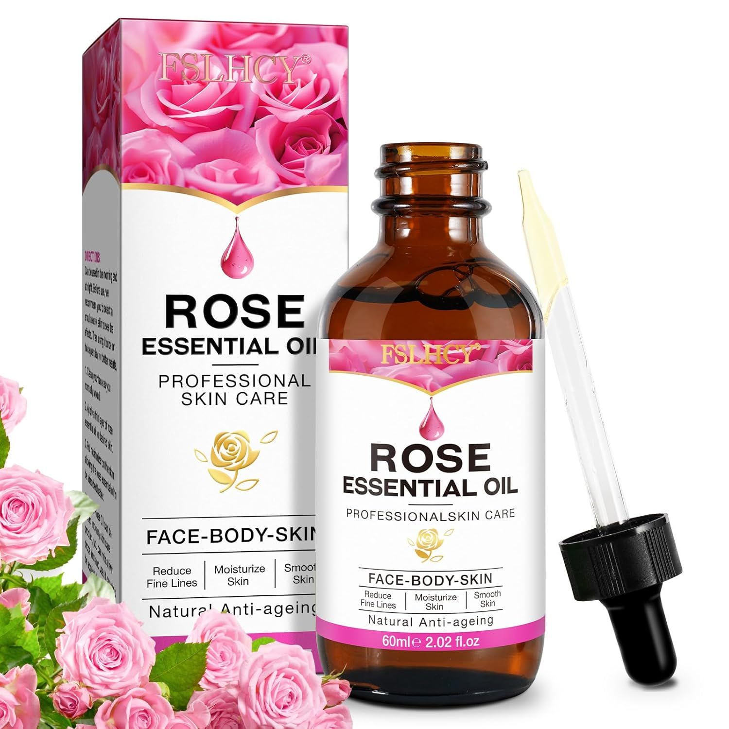 Braune Glasflasche mit Tropfer und Etikett. Aufschrift: ROSE ESSENTIAL OIL. Verpackung mit Rosenmotiv. Rosa Rosen im Hintergrund.