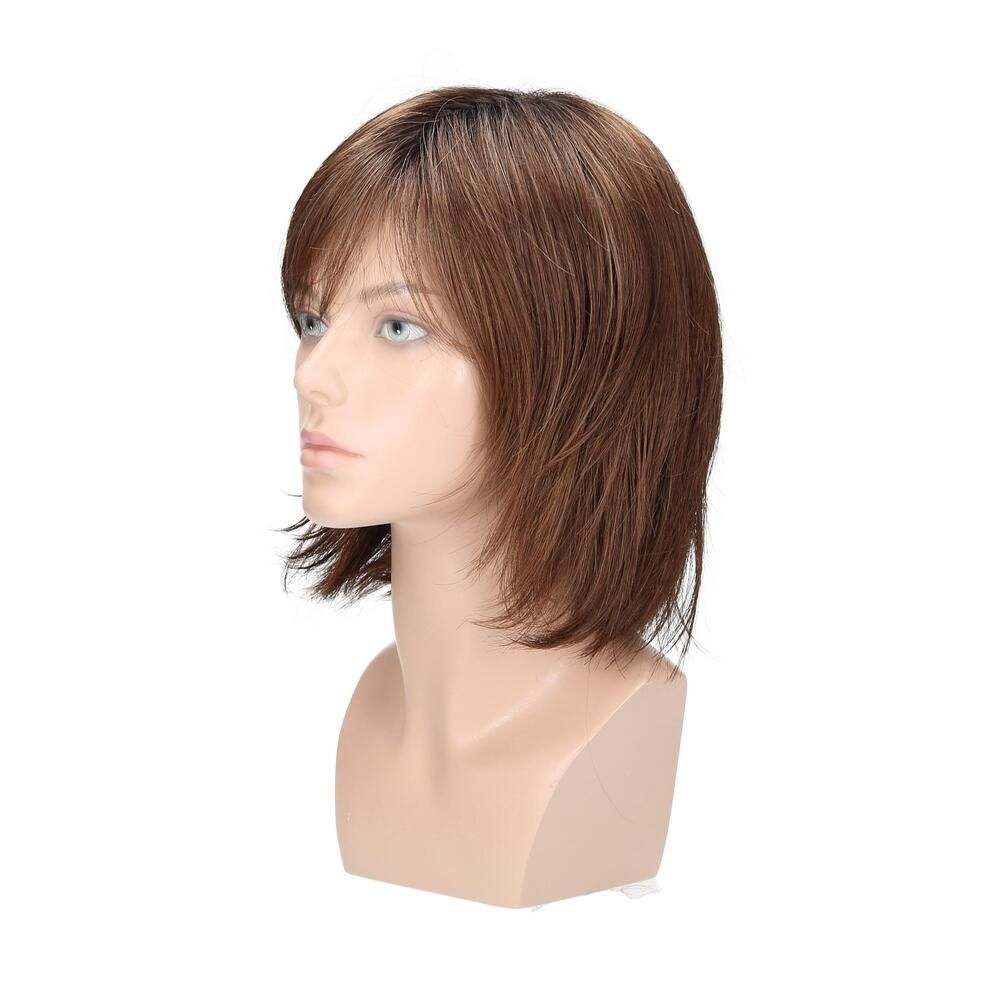 Perücke Renée von trendhair, Seitenansicht. Braun, mit Pony und gestuftem Schnitt.