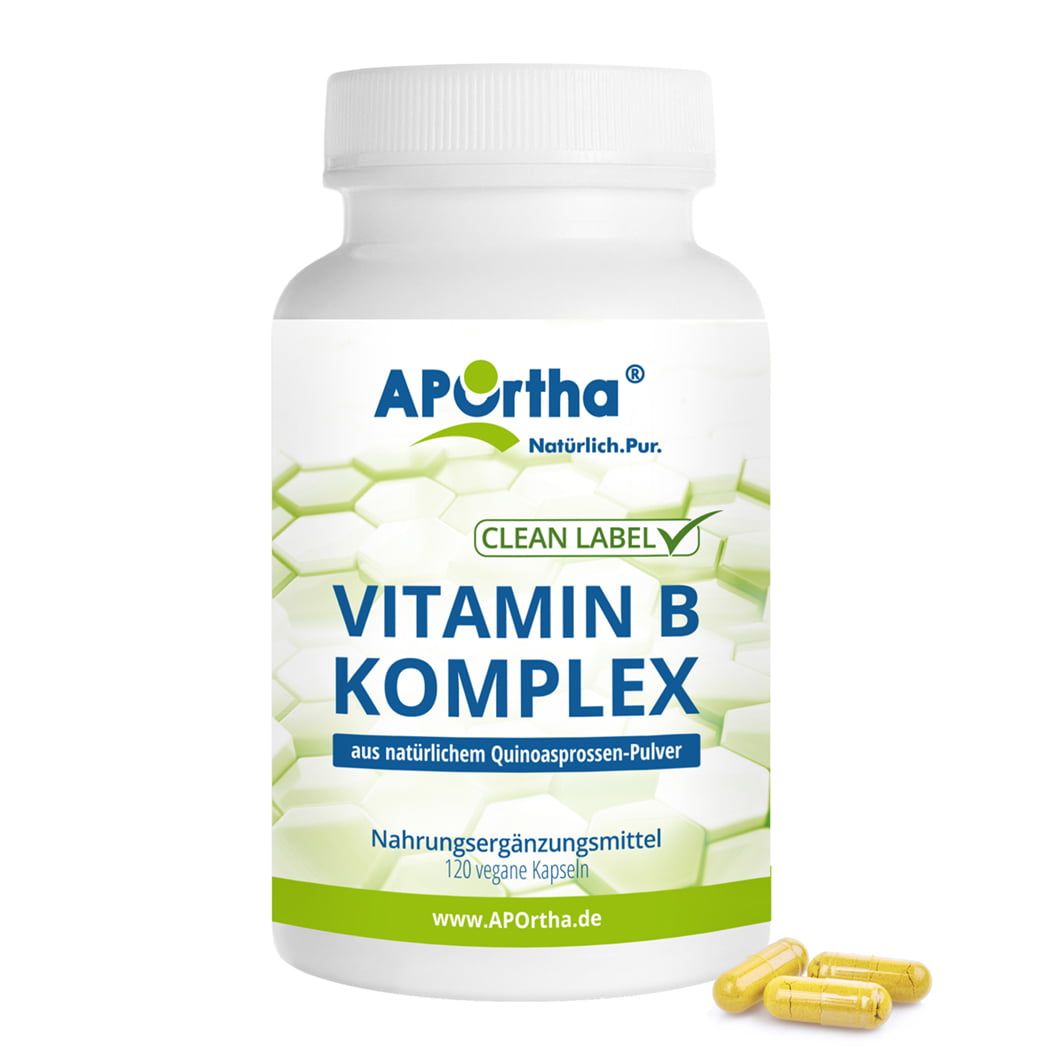 Weiße Flasche mit Vitamin-B-Komplex Kapseln. Einige Kapseln liegen daneben. Text: APOrtha, Vitamin B Komplex.