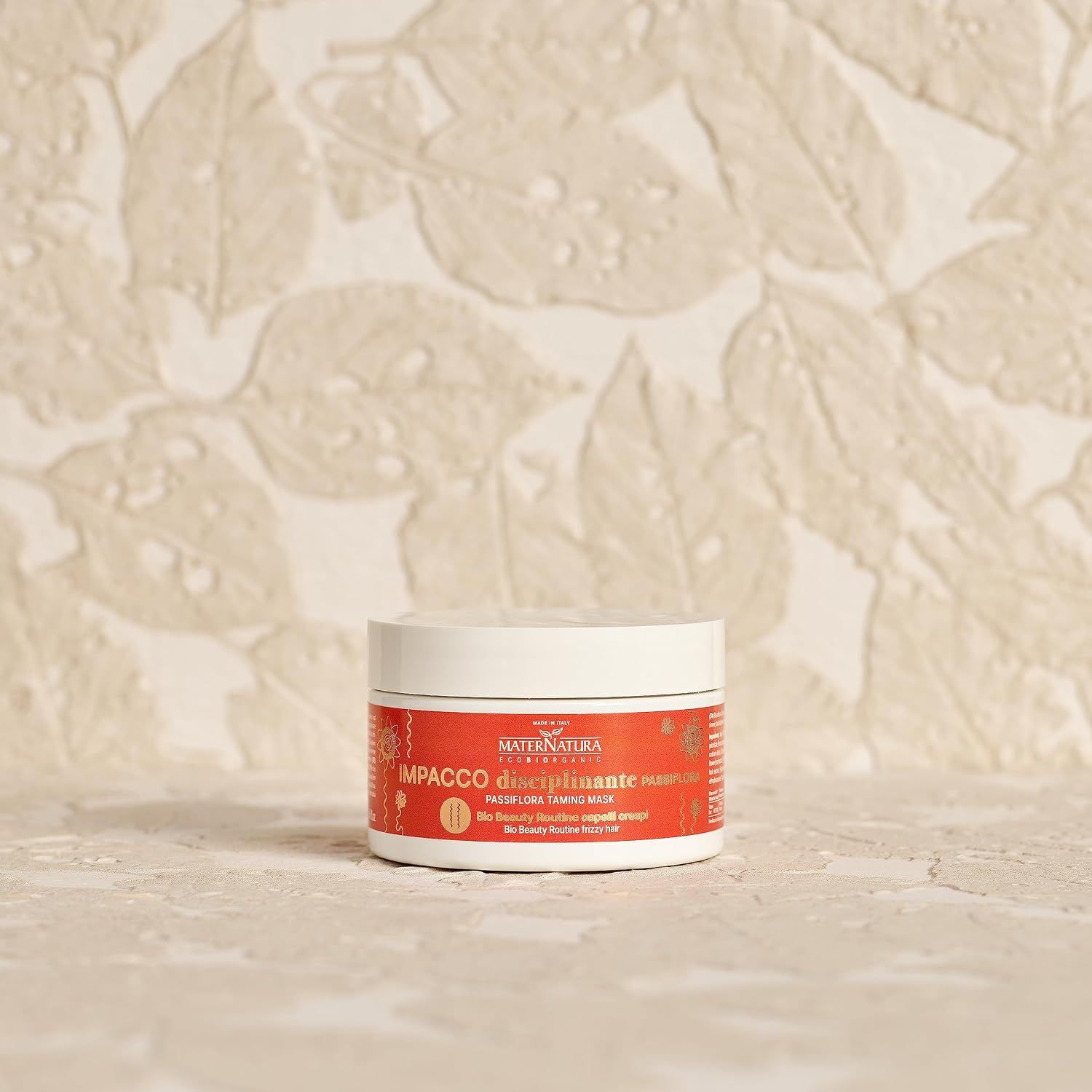 Maternatura Bändigende Maske Passionsblume für mehr Kontrolle.