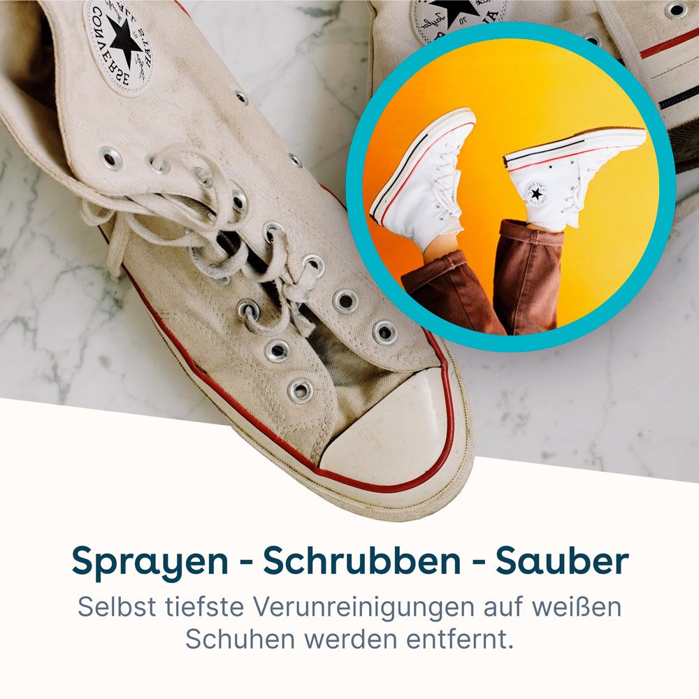 Zwei weiße Converse-Schuhe. Text: Sprayen - Schrubben - Sauber. Selbst tiefste Verunreinigungen auf weißen Schuhen werden entfernt.