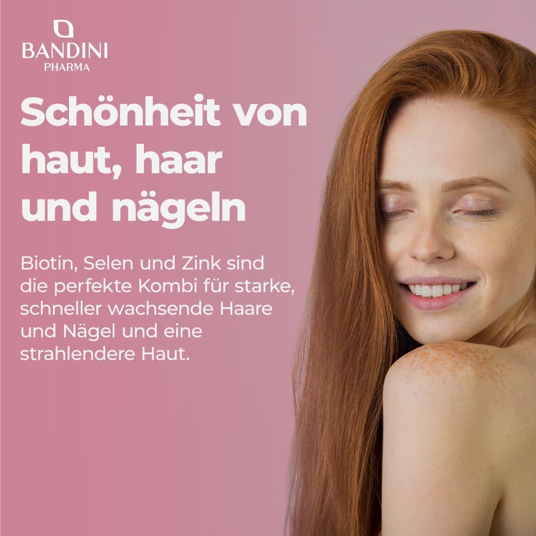 Bandini Biotin, Selen und Zink Tabletten. Frau mit roten Haaren und geschlossenen Augen. Text: Schönheit von Haut, Haar und Nägeln.
