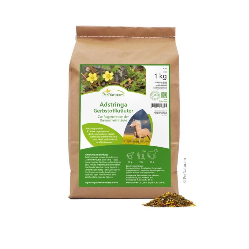 Ein Beutel Adstringa Gerbstoffkräuter. Braune Papiertüte mit Etikett. Aufschrift: PerNaturam. 1kg.