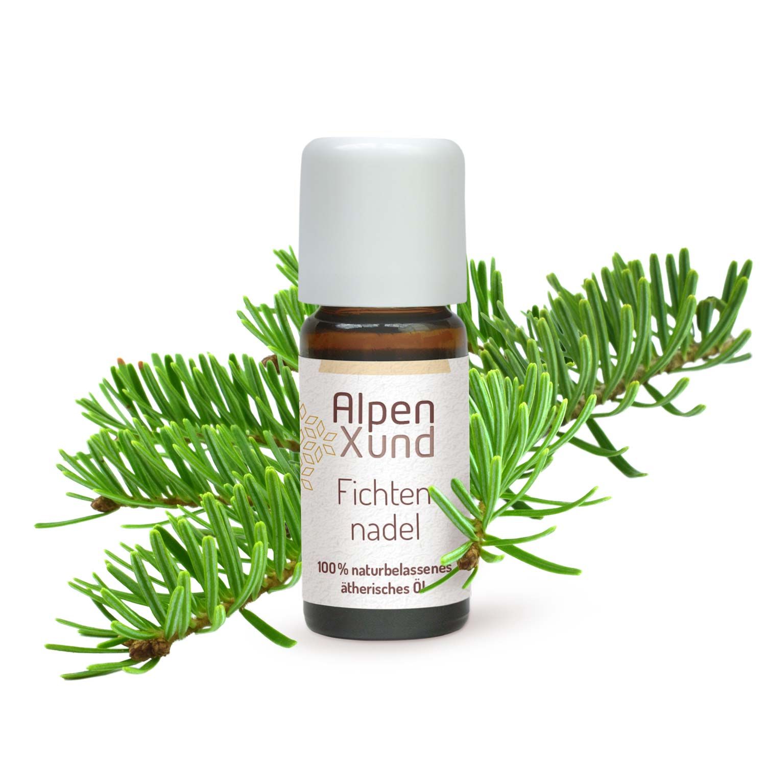 Braune Glasflasche mit weißem Deckel. Etikett mit AlpenXund und Fichtennadel. Ätherisches Öl. Grüne Fichtenzweige.