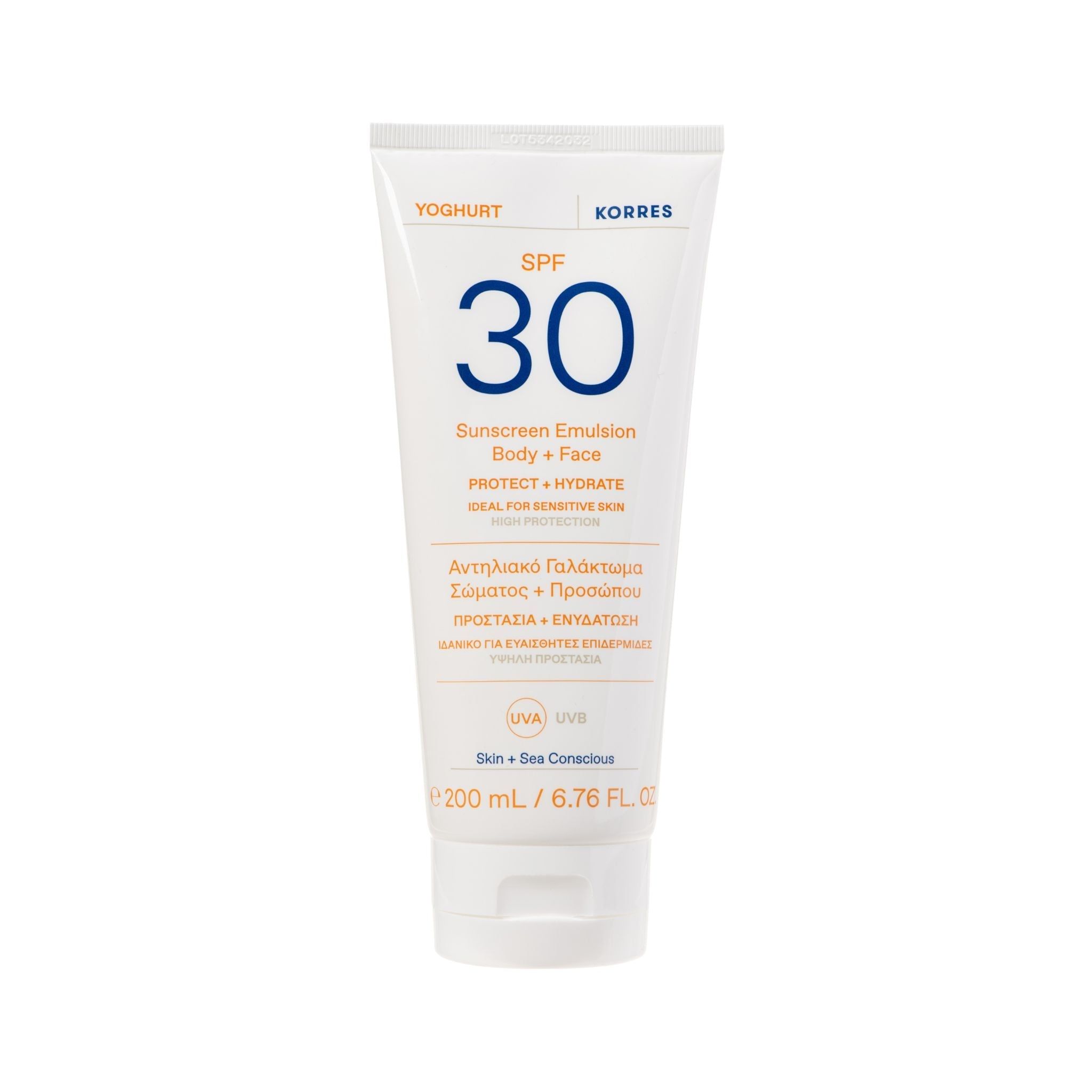Weiße Tube mit KORRES Yoghurt Sonnenschutz-Emulsion SPF 30. Blaue SPF 30-Angabe, Text in mehreren Sprachen.