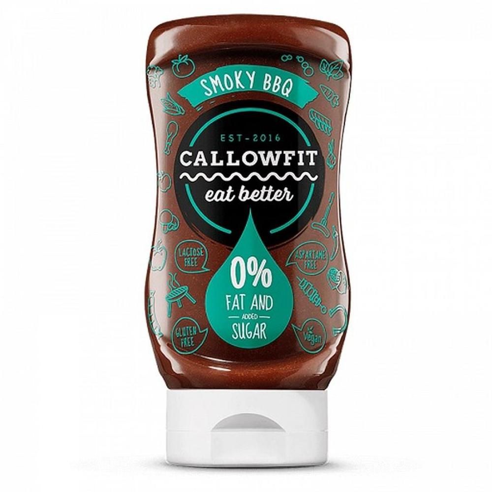 Braune Sauce-Flasche mit weißem Deckel. Aufschrift: Callowfit, 0% Fett und Zucker, Smoky BBQ. Ohne Laktose, Gluten, Aspartam.