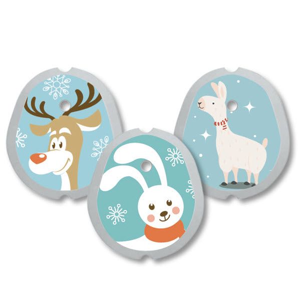 Drei ovale Aufkleber mit Tiermotiven: Rentier, Hase und Lama. Jedes hat ein Loch und einen grauen Rand. Schneeflocken-Design.