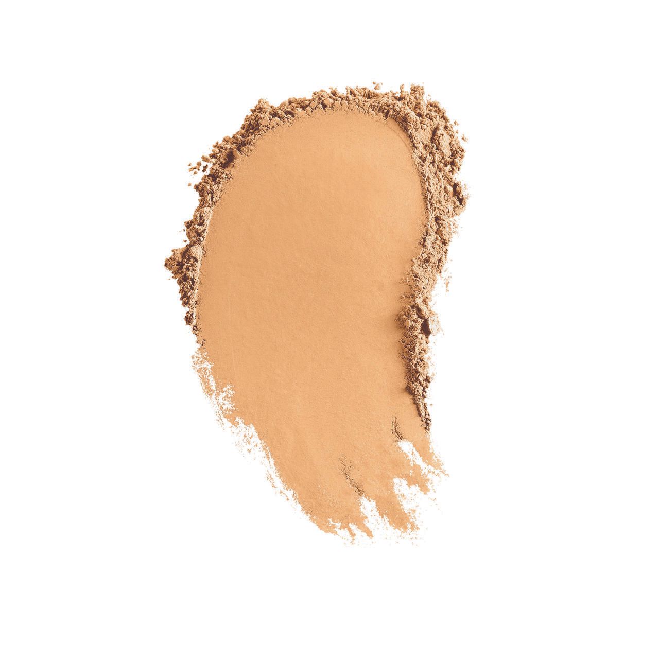 Beige Puder-Abstrich auf weißem Hintergrund. Die Textur ist pudrig und die Farbe hell.