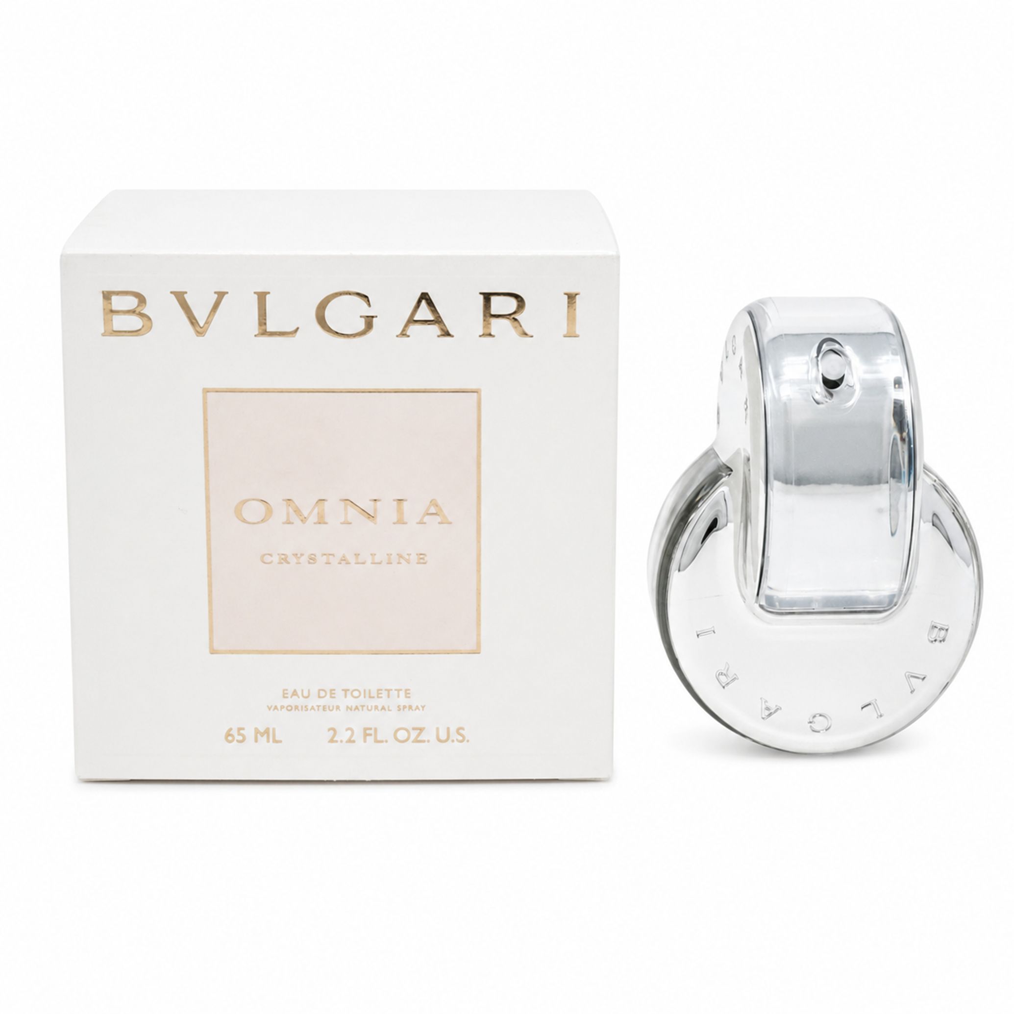 Weißer Karton und Flakon. Auf dem Karton steht BVLGARI OMNIA CRYSTALLINE. Der Flakon ist transparent und rund.