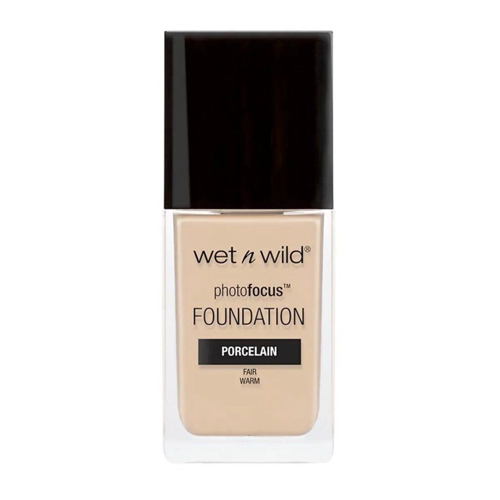 Wet n Wild Photofocus Foundation. Flasche mit schwarzem Deckel. Farbton Porcelain. Fair Warm.