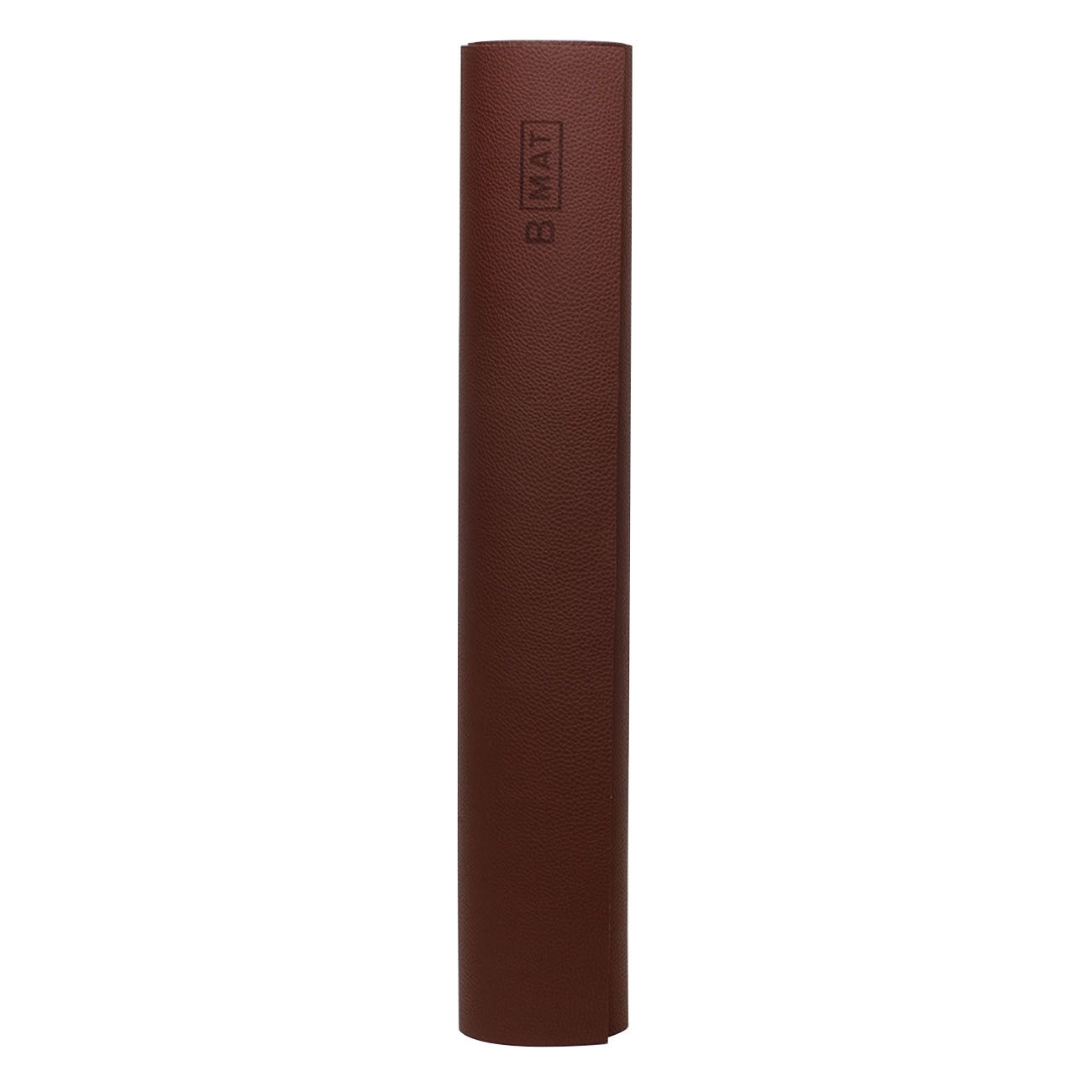 Gerollte Yogamatte, braun, mit geprägtem Logo "B MAT".