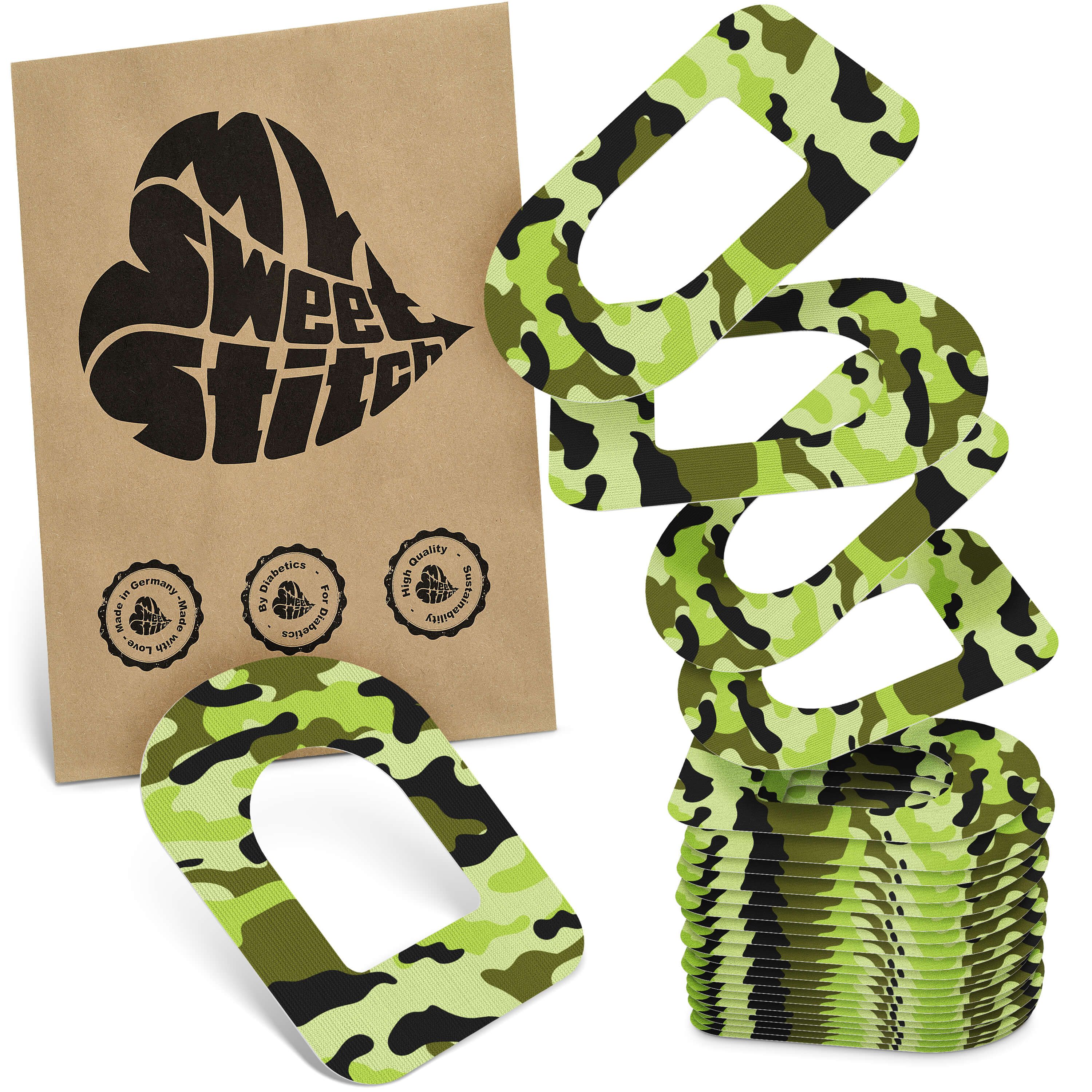 Ringpatch mit Camouflage-Muster. Braune Verpackung mit Logo und Siegeln. Mehrere Patches gestapelt.