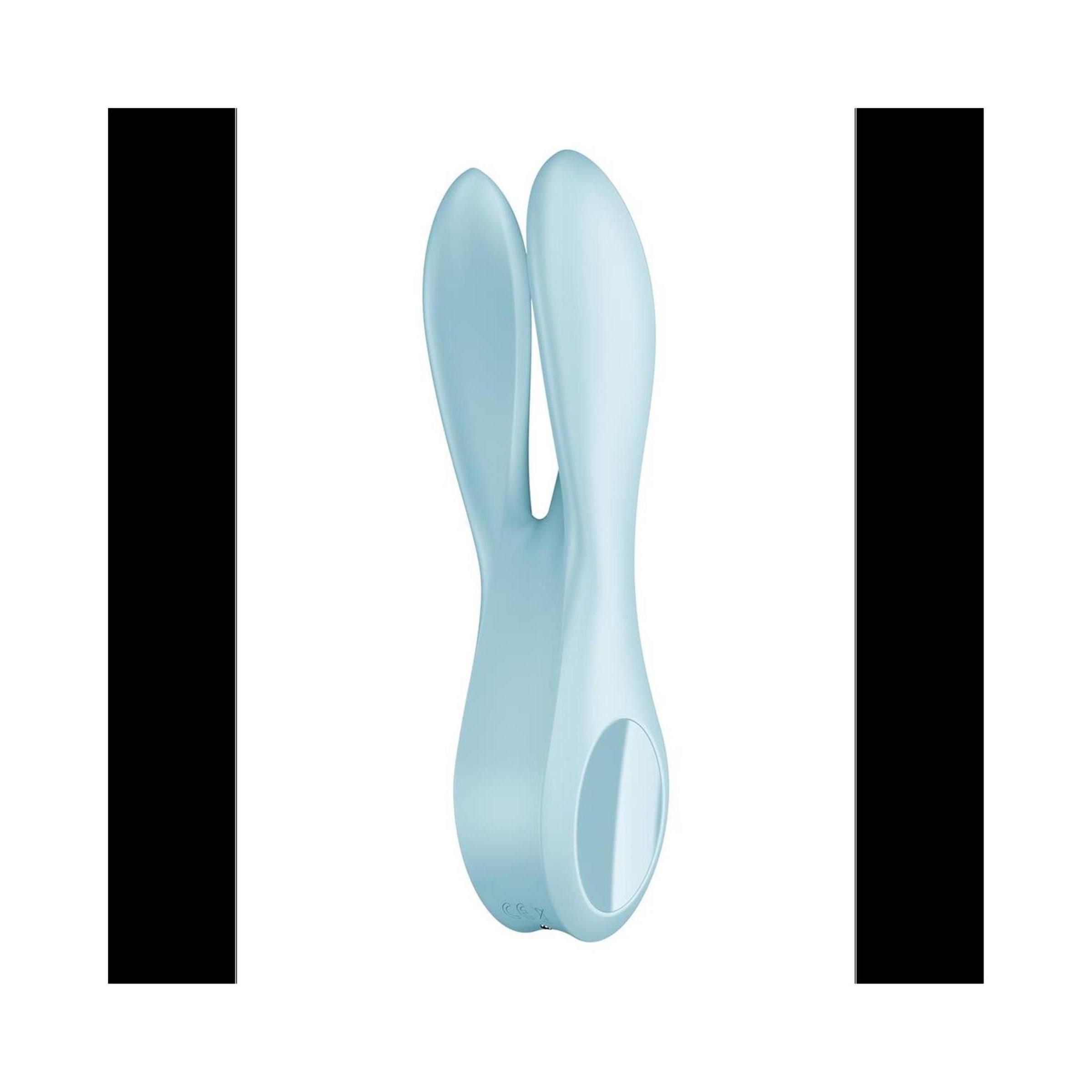 Hellblauer Vibrator mit zwei Stimulationsarmen und ovaler Öffnung. SF-Logo sichtbar.