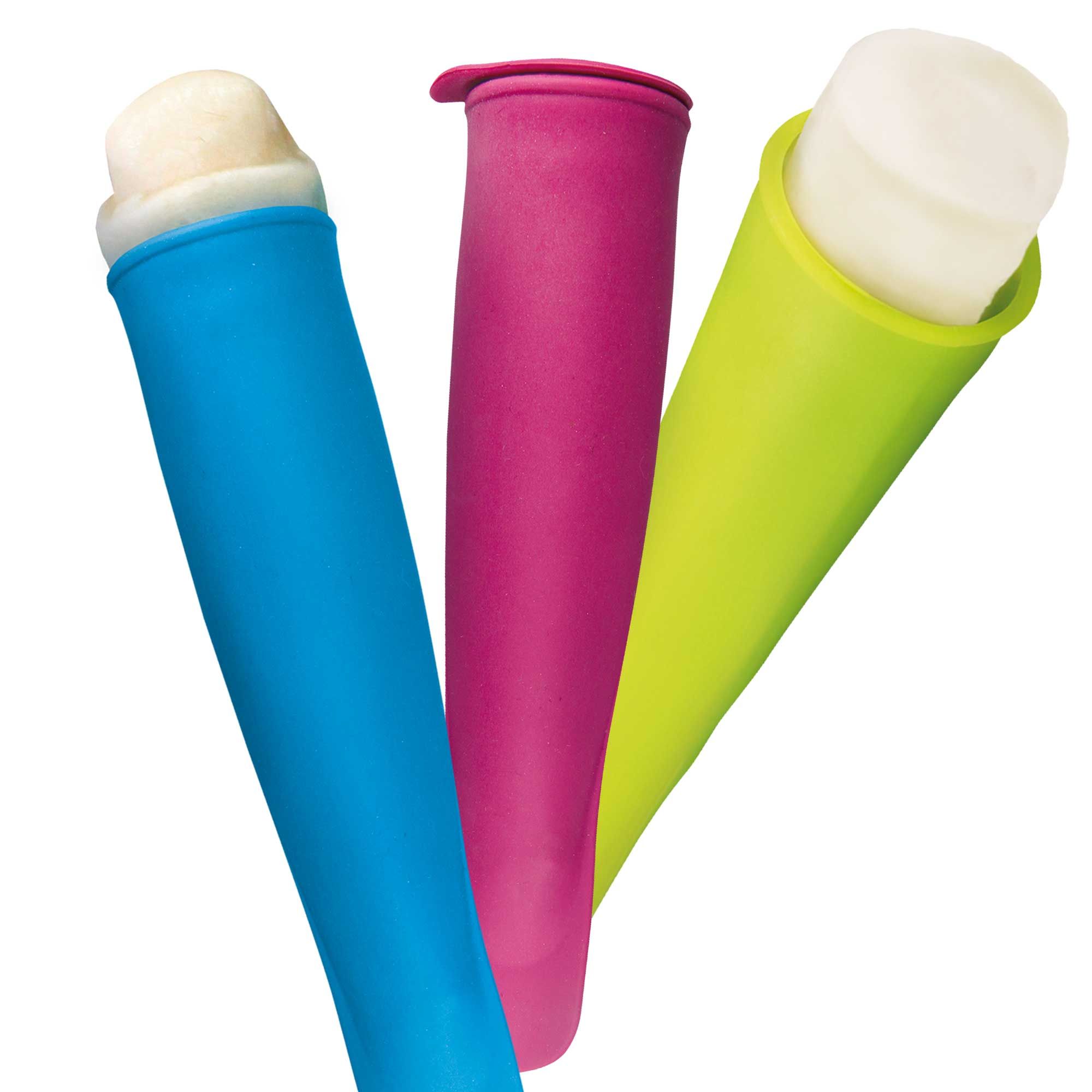 Drei farbige Eis-Lollis in Blau, Pink und Grün. Jeder Lolly enthält gefrorenes Eis.