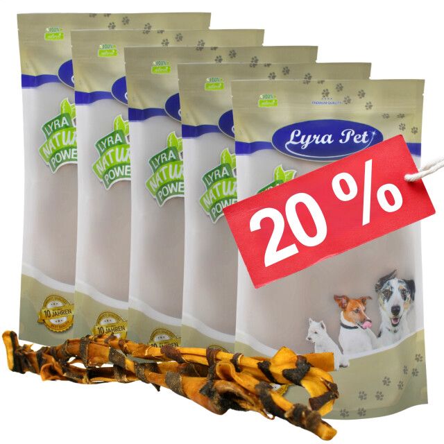 Mehrere Beutel Lyra Pet Rinderkopfhautstangen mit Pansen. Ein rotes Etikett zeigt 20% Rabatt. Aufdruck: Lyra Pet, Natural Power.