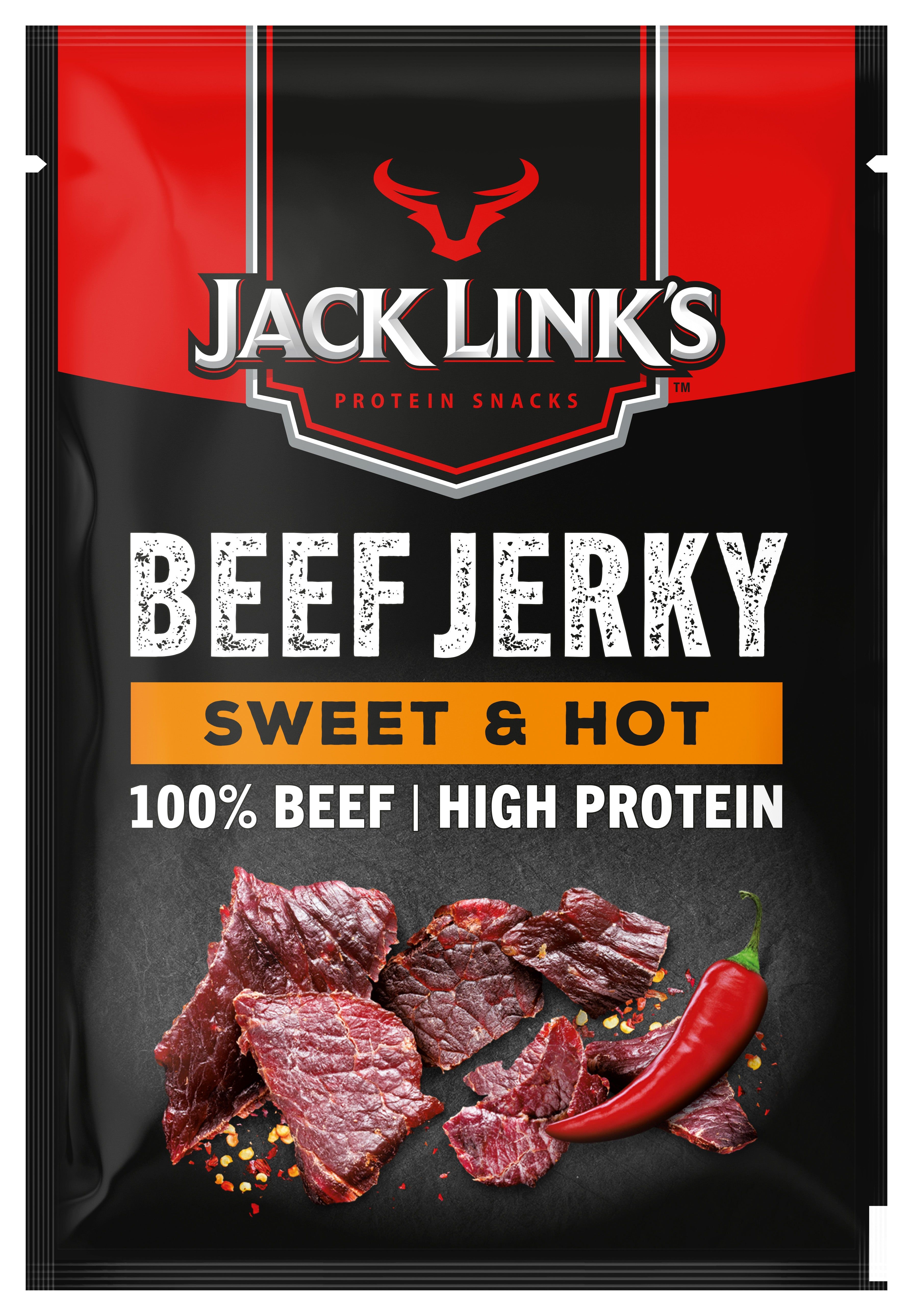 Verpackung mit Jack Link's Beef Jerky Sweet & Hot. Schwarzer Beutel mit rotem Akzent. Text: Beef Jerky, Sweet & Hot, 100% Beef, High Protein.