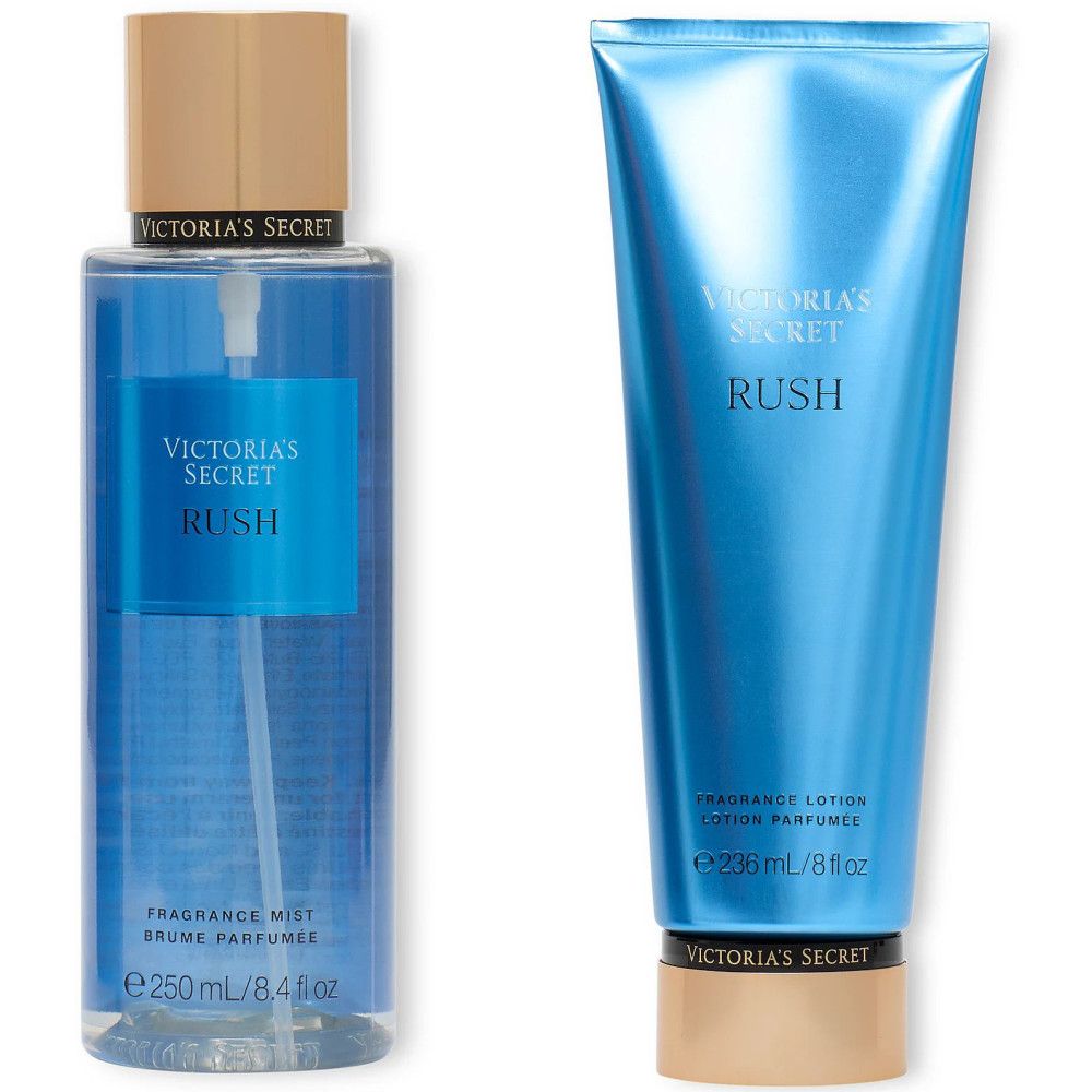 Körpernebel und Lotion. Blaue Flaschen mit weißer Aufschrift. Marke: Victoria's Secret, Produkt: Rush. 250 ml und 236 ml.
