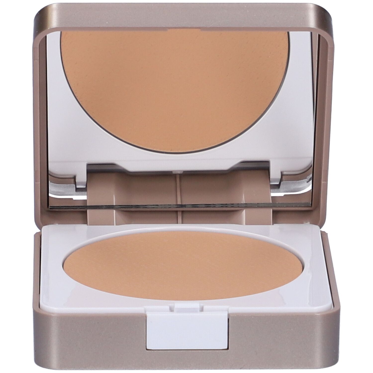 Fondotinta compatto aperto. Astuccio beige con specchio. Polvere beige chiaro visibile.