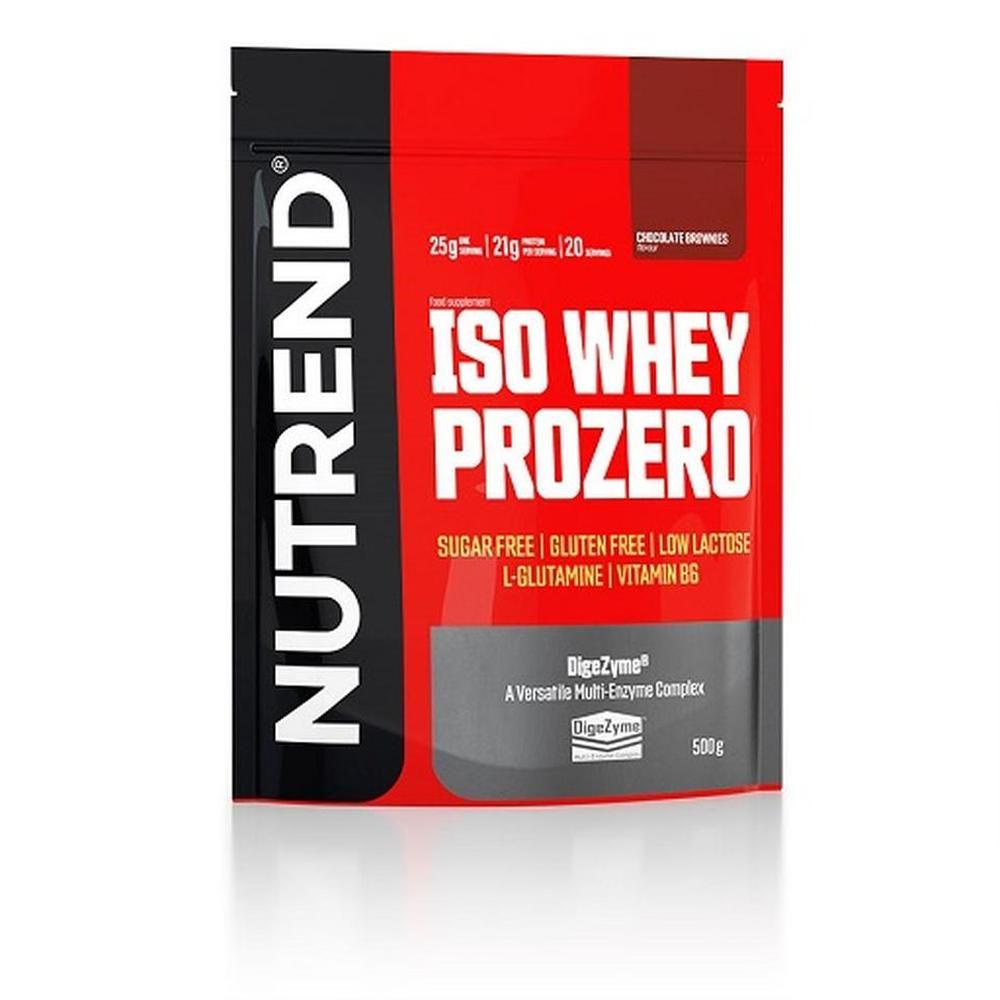 Beutel mit rotem und schwarzem Design. Aufschrift: NUTREND, ISO WHEY PROZERO. Text: Sugar Free, Gluten Free, Low Lactose, L-Glutamine, Vitamin B6. Schokoladen-Brownies.