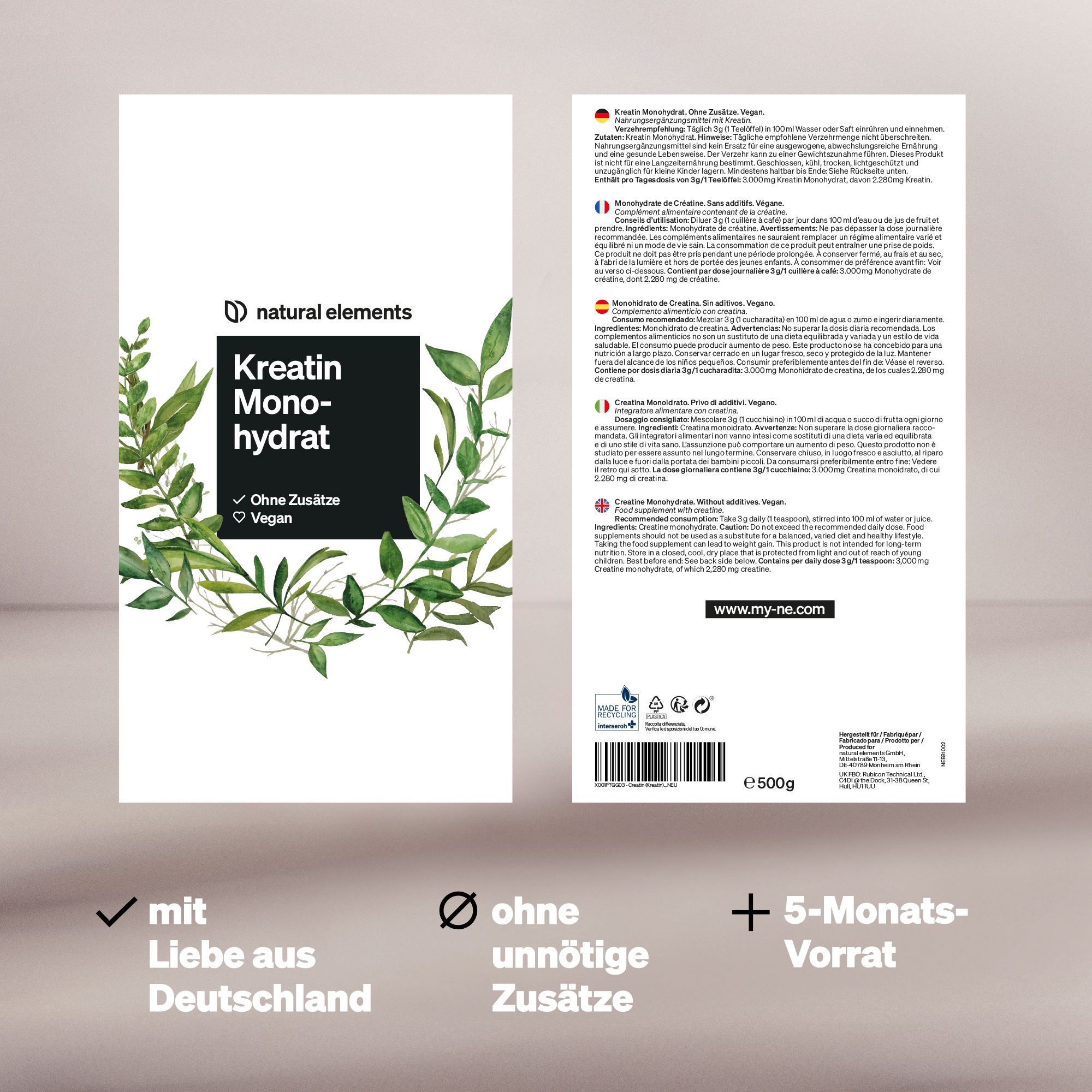 Produktverpackung, Vorder- und Rückseite. Logo 'natural elements'. Text: 'Kreatin Monohydrat'. 'Ohne Zusätze', 'Vegan'. Rückseite mit Text.