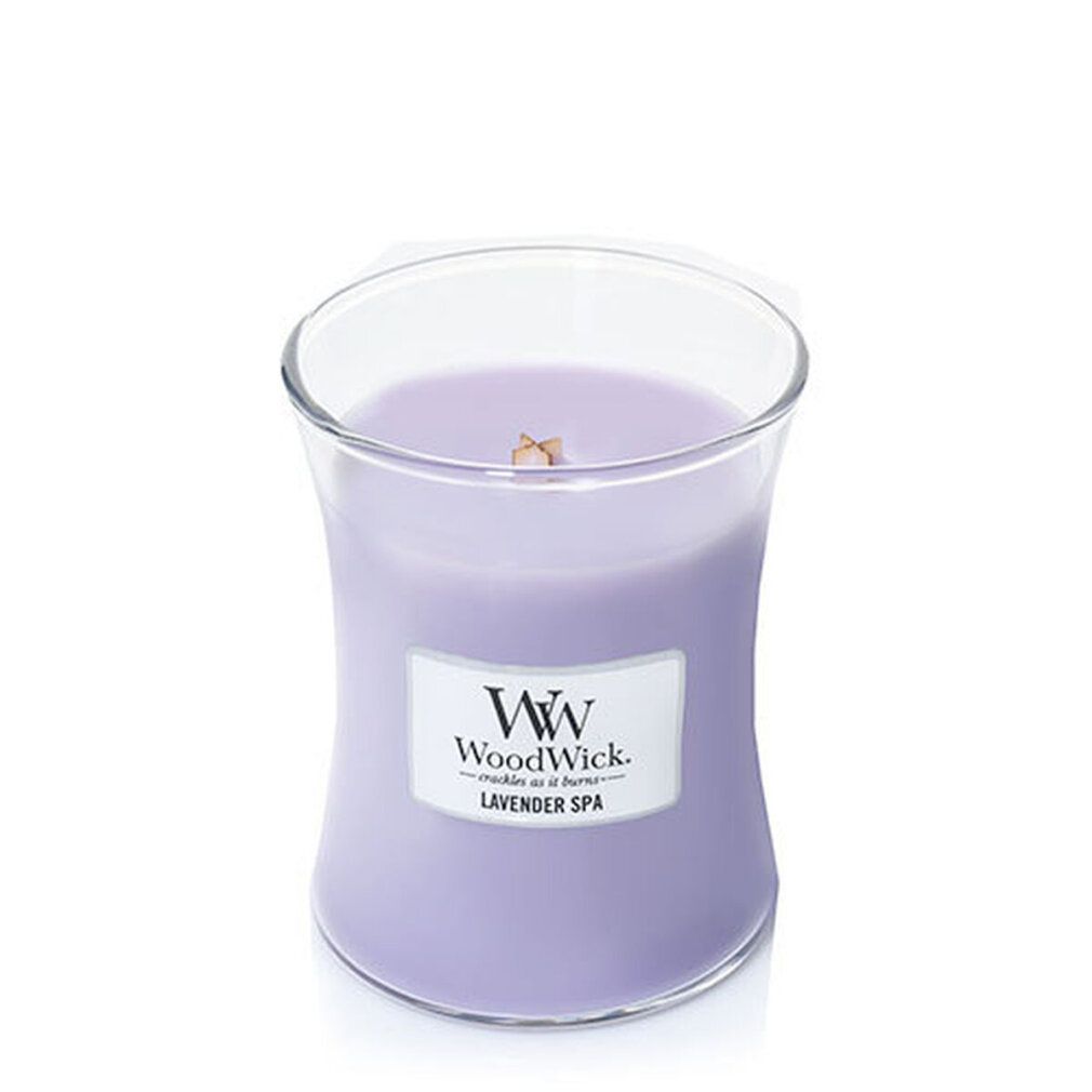 Sanduhrförmige Kerze mit Label "WoodWick Lavender Spa".
