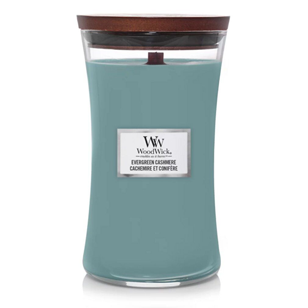 Türkisfarbene Kerze mit Holzdeckel und Etikett. Aufschrift: WoodWick Evergreen Cashmere et Conifère.